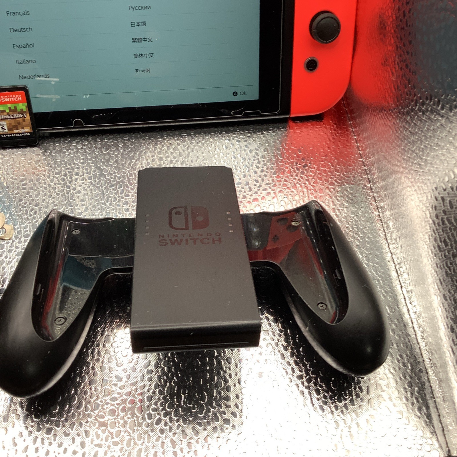 Nintendo Switch HAC-001(-01) 32GB Wi-Fi Console w/ Neon Red/Blue Joy-Con