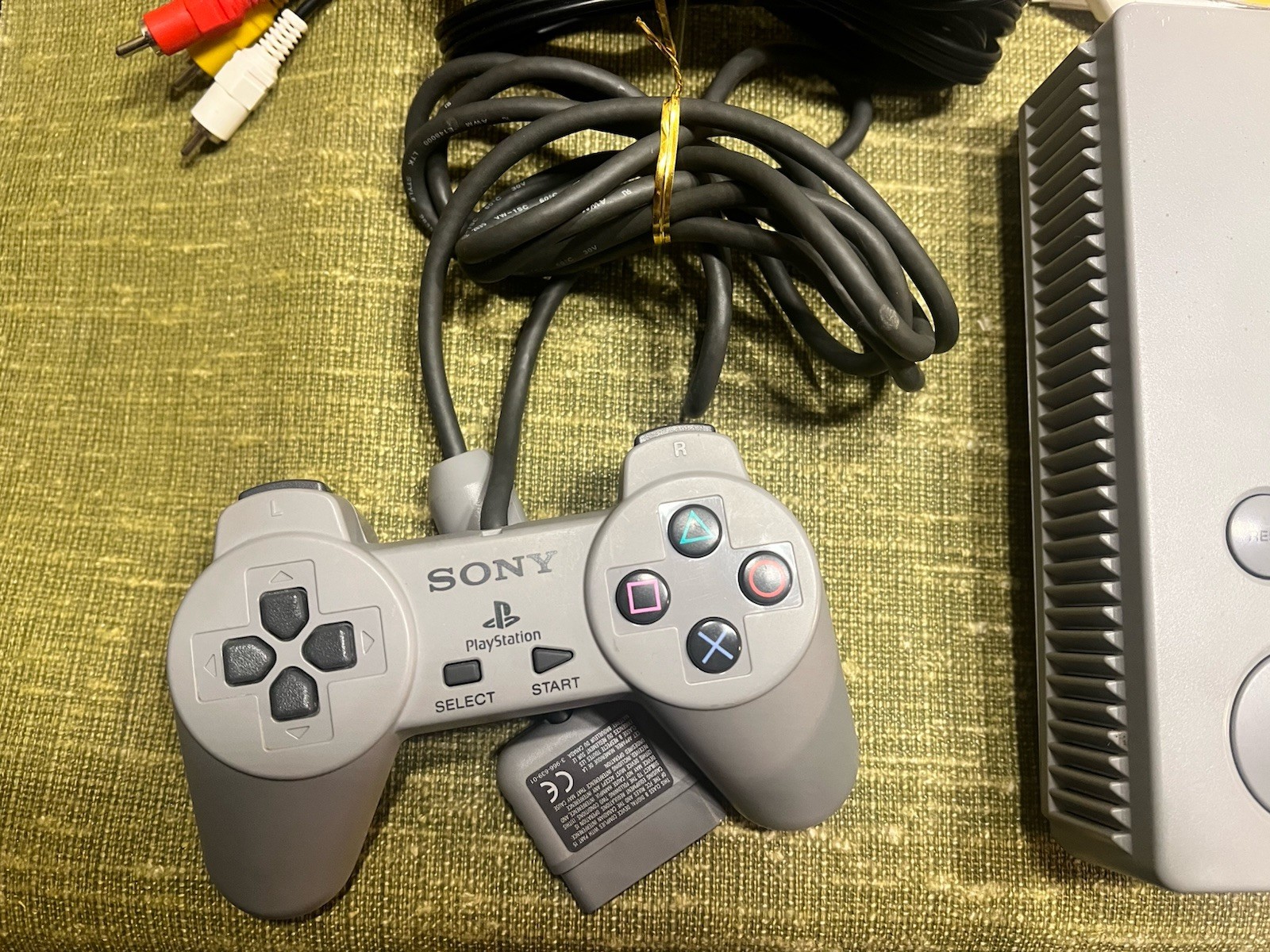 Sony PS1 Original Console System Bundle – 1 controller 11 Games Read Descriptio