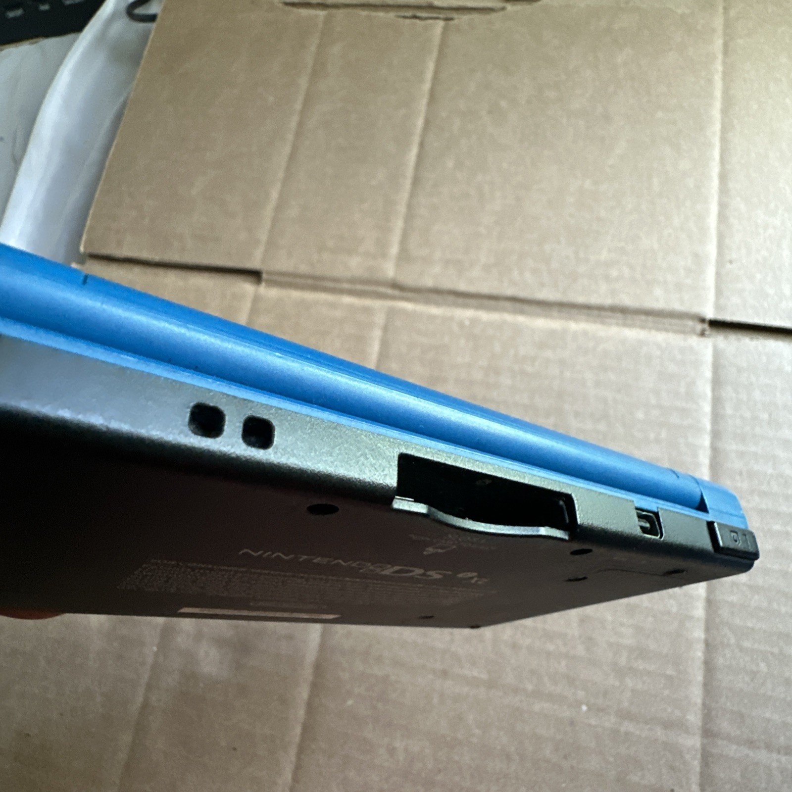 Nintendo DSi XL Blue UTL-001 USA For Parts /Repair [Powers on, READ] As Is