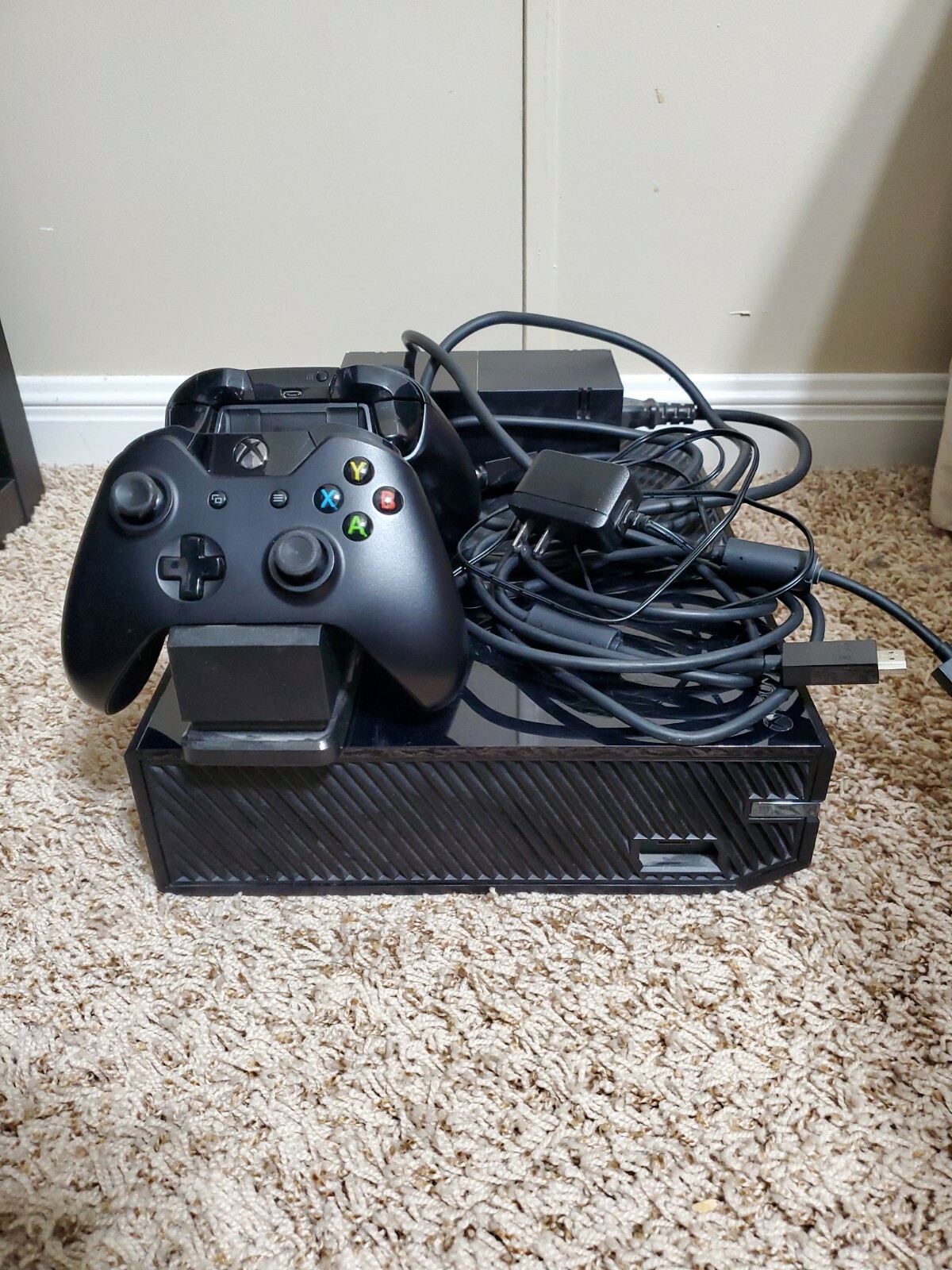 XBOX One, 500Gb. Excellent condition. Plus 2 controllers.