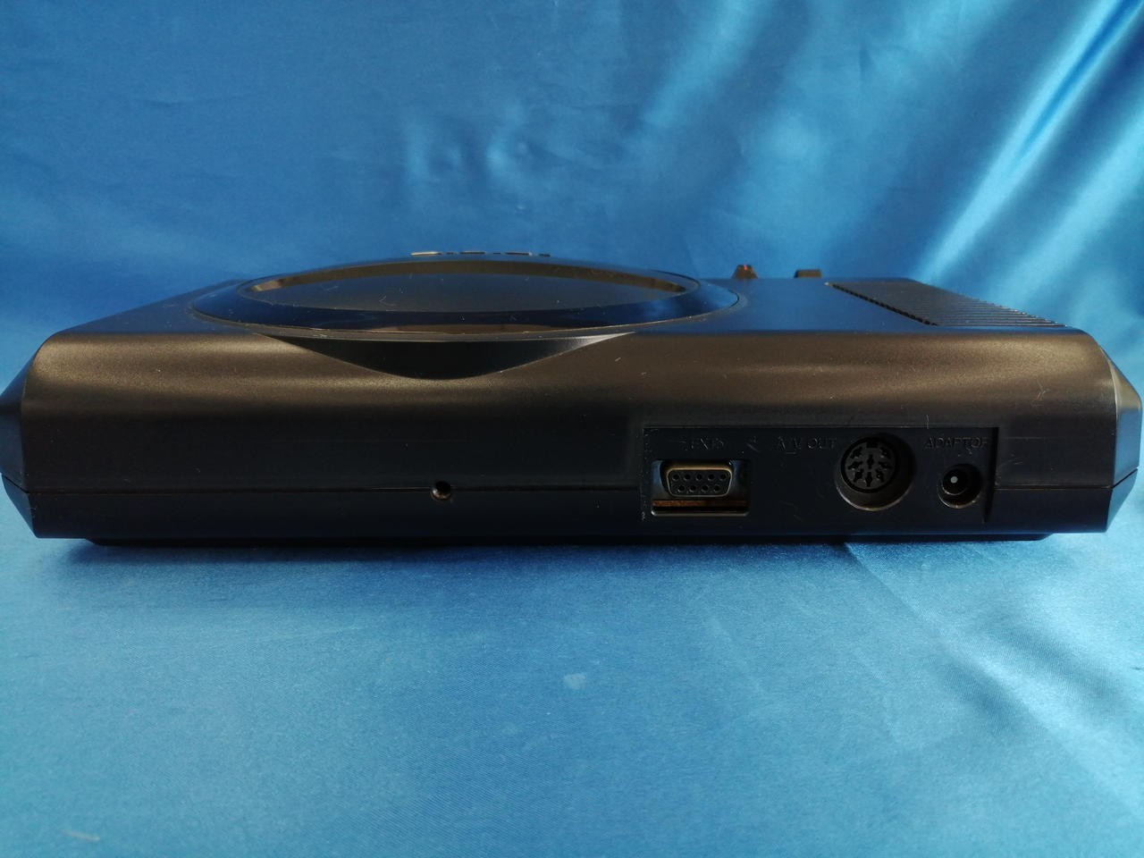 SEGA Mega Drive Console HAA-2510 Genesis MD Controller Working Tested Used