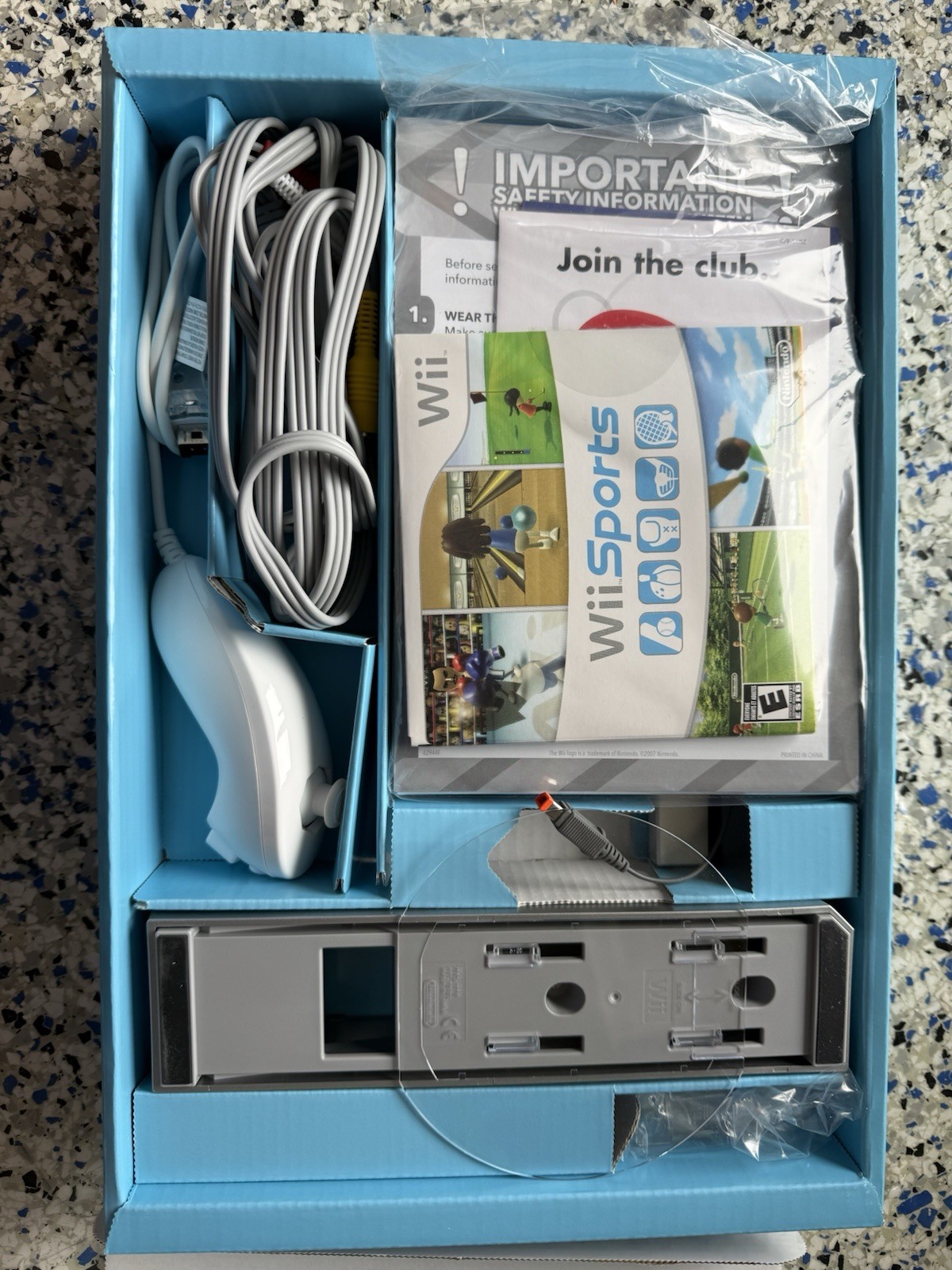 Nintendo Wii Console CIB w/ Wii Sports Bundle Tested + 6 Games – Barely Played