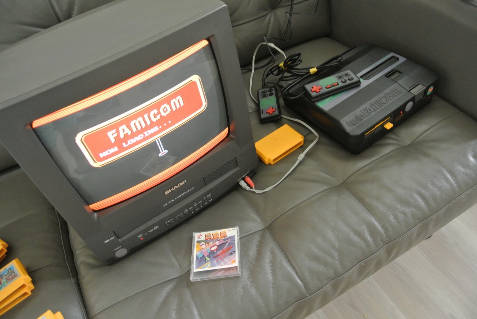 USA Sharp Twin Famicom Console Black Model AN-505-BK Famicom with Games Working!