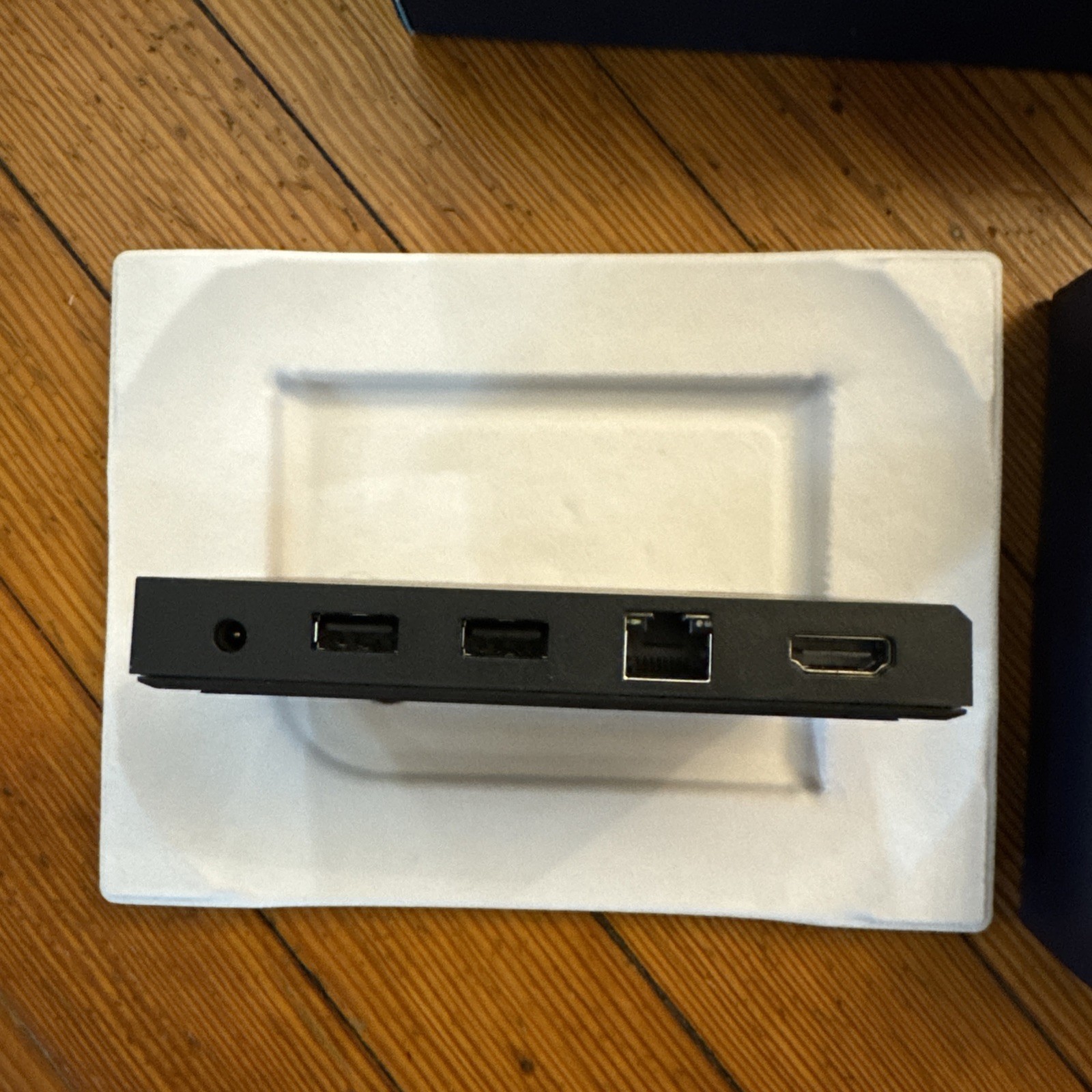 Valve Steam Link and Controller Set with Cables and Dongle, Never Used