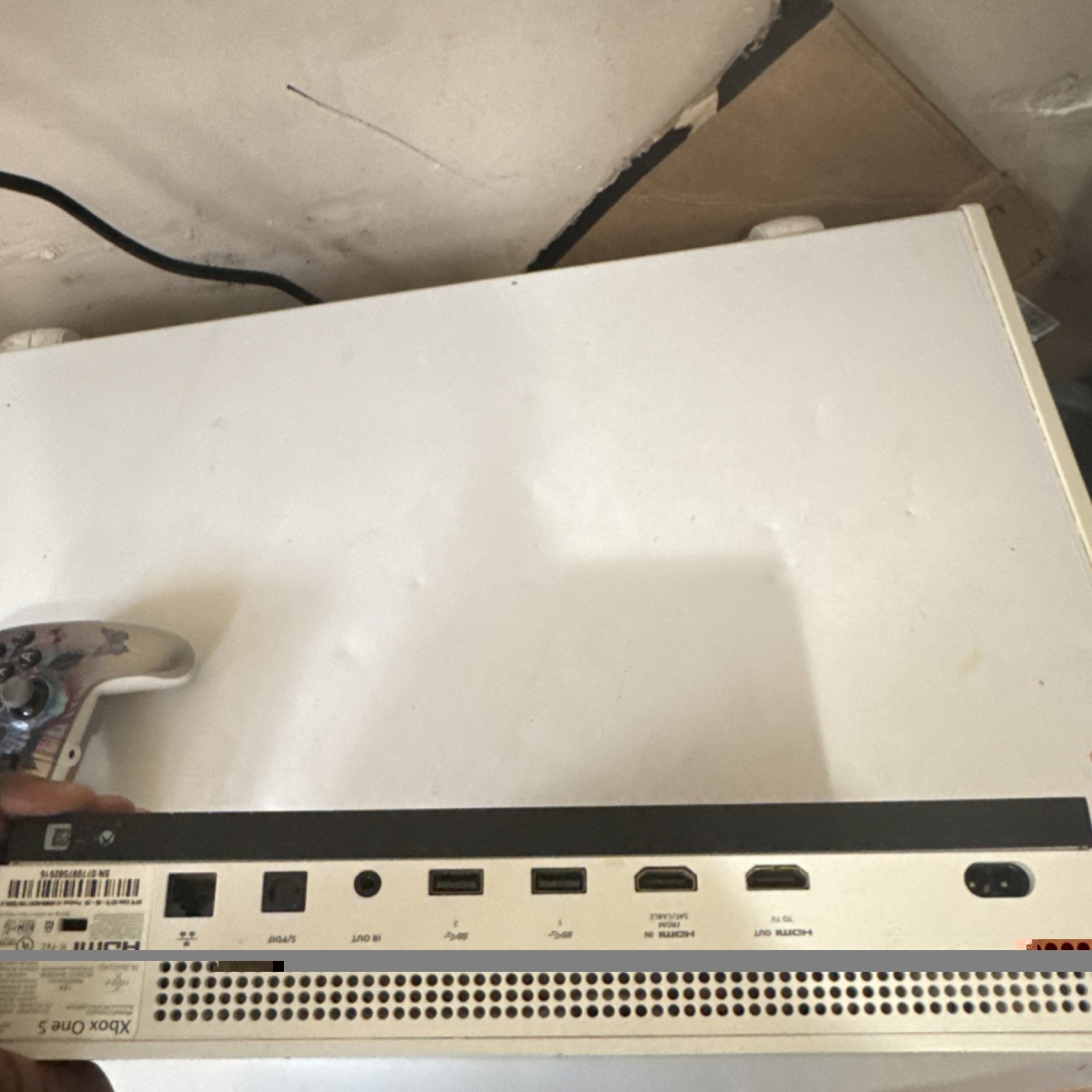 Microsoft Xbox One S White Console with Controller Wi-Fi HDMI USB Ethernet