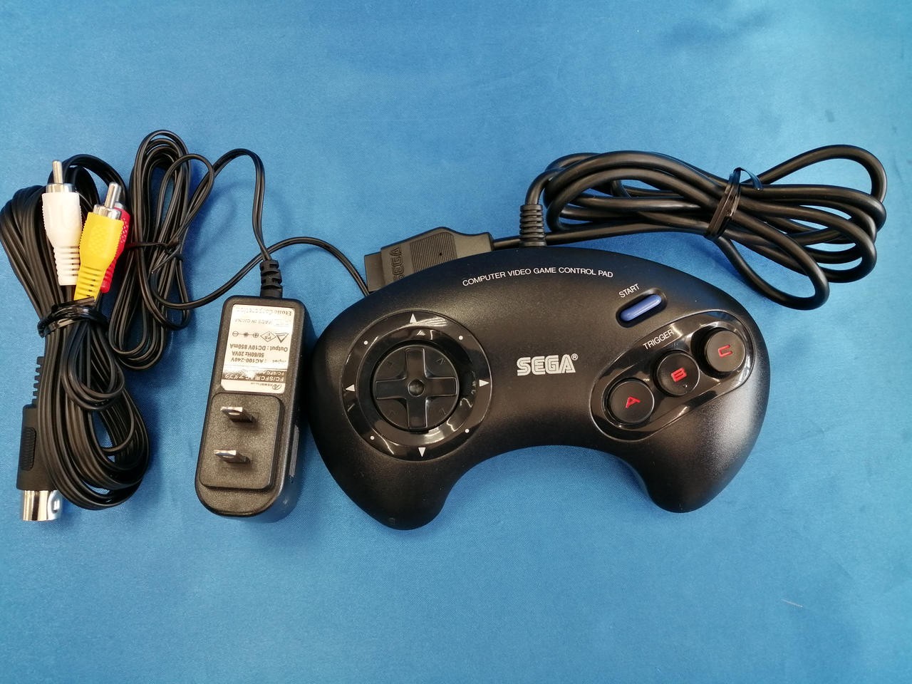 SEGA Mega Drive Console HAA-2510 Genesis MD Controller Working Tested Used