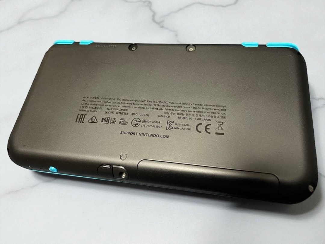 New Nintendo 2DS LL Black Turquoise Console Used Excellent Condition Boxed JAPAN