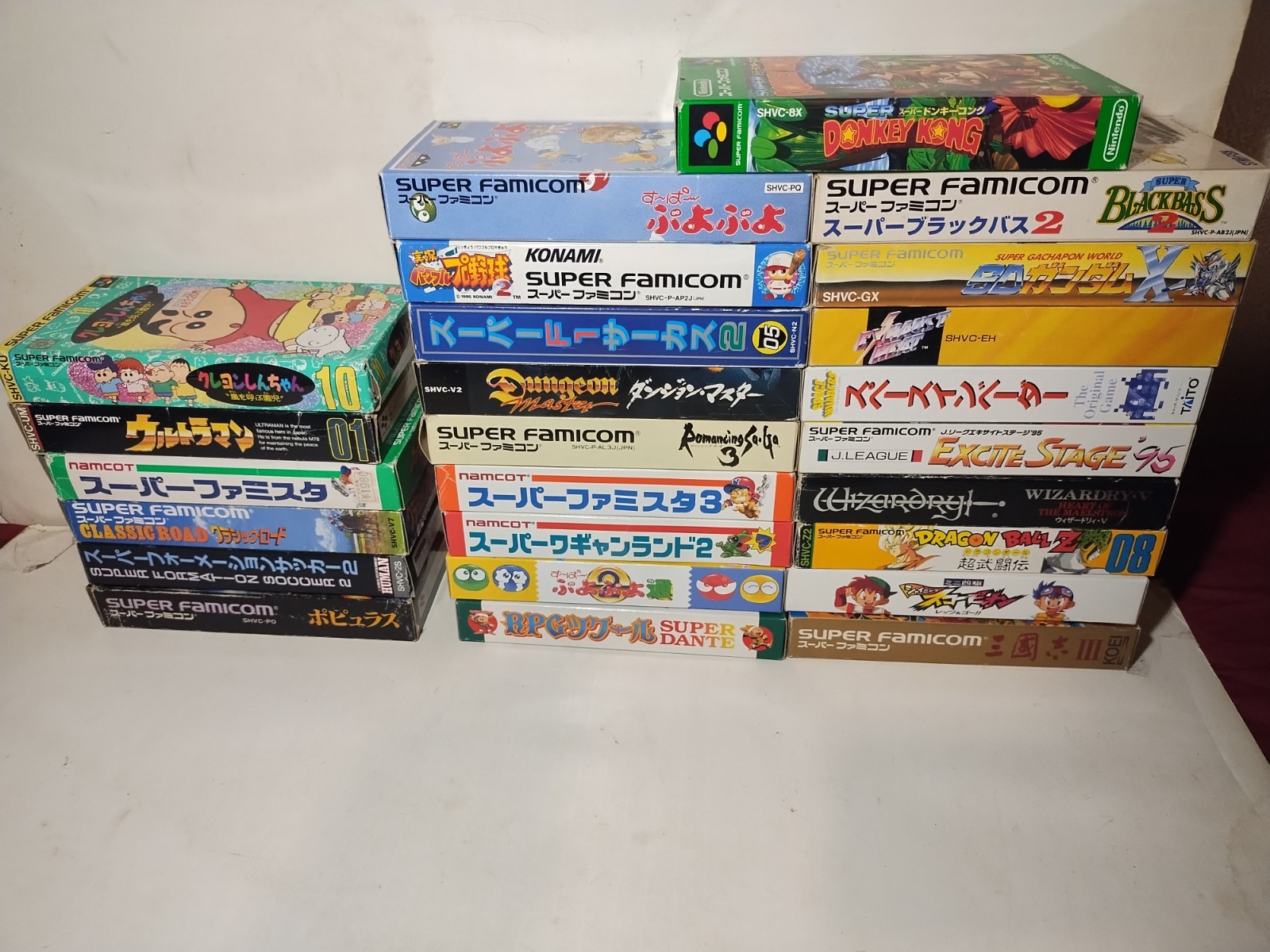 25 Nintendo Super Famicom Games w Boxes Many Complete