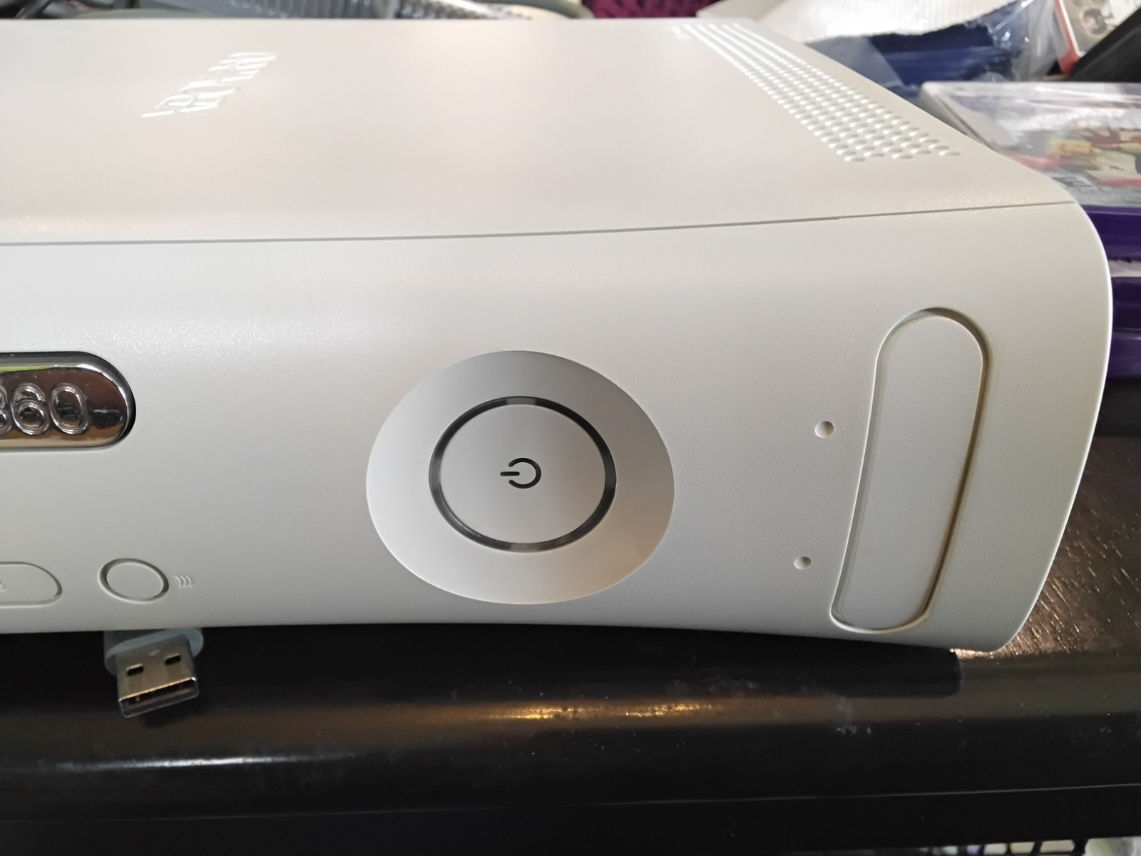 Microsoft Xbox 360 Pro System Bundle 60GB White Console 3 Games, Controller