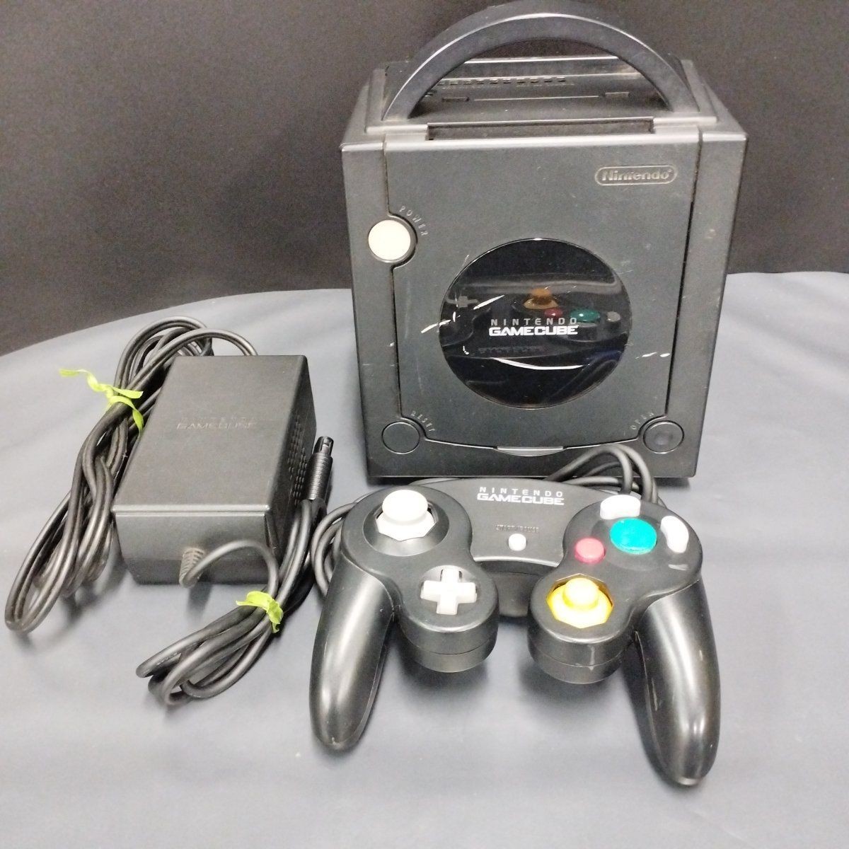 Nintendo GameCube Console Black DOL-001 NTSC-U with 2 Controllers s1697M