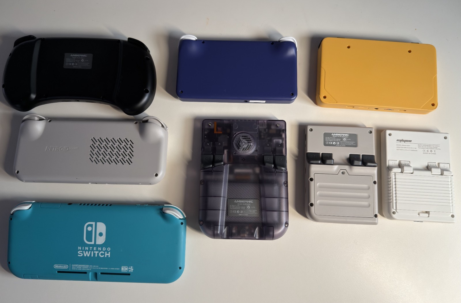 Retro Handheld Lot (8 Devices)RP4 Pro RP2S RG405V Miyoo Mini+ RGB30 Switch Lite