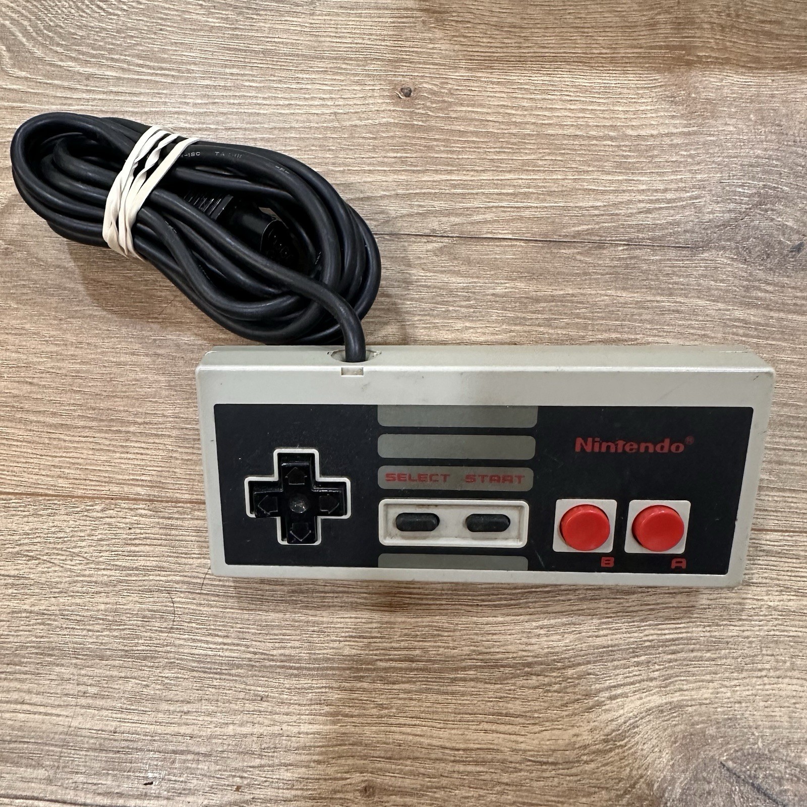 TESTED Nintendo NES Console Gray, Tested Working With Controller And Game!!!