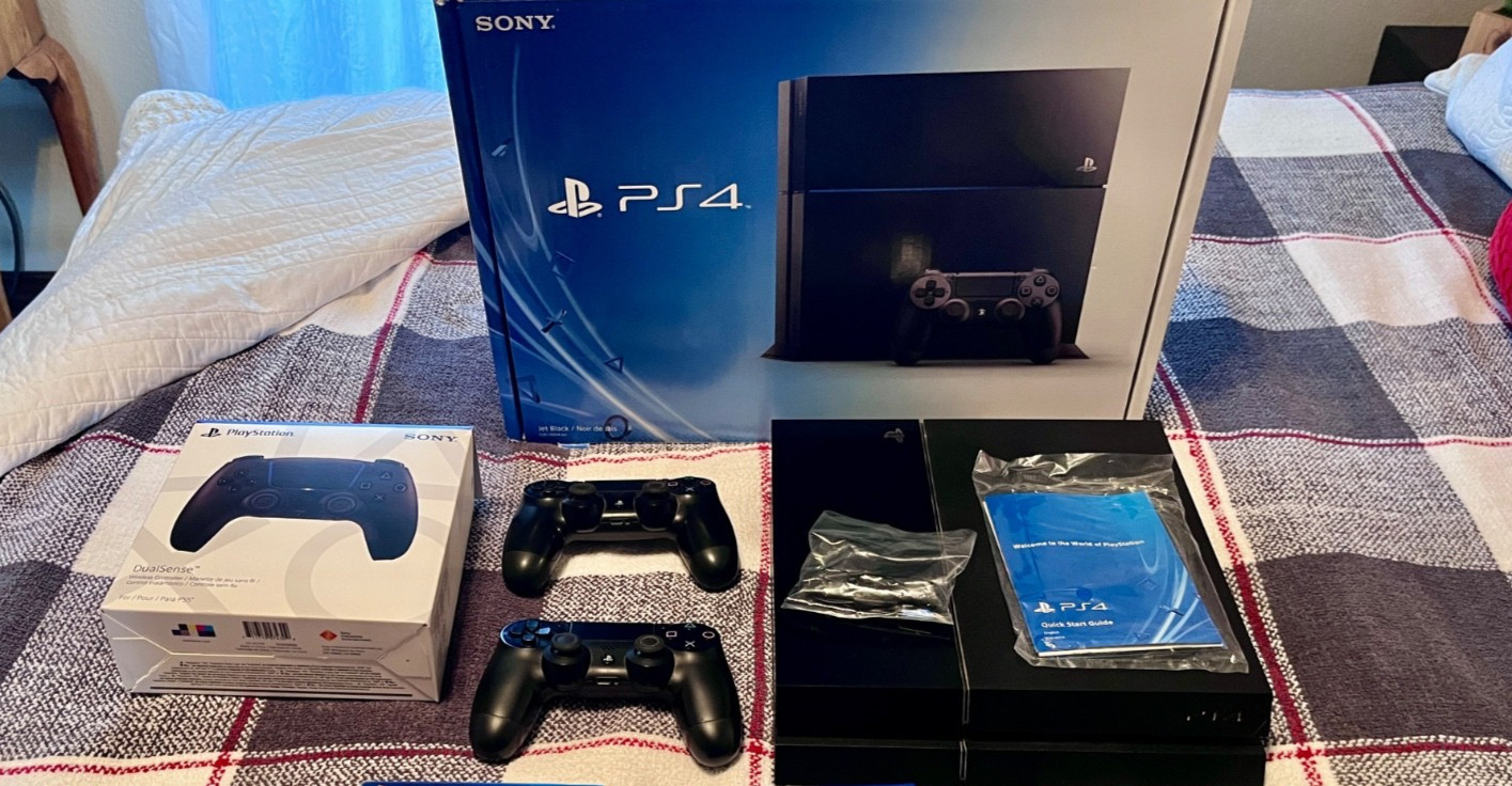 Sony Playstation PS4 in Original Box, 2 Controllers BUNDLE Rare!