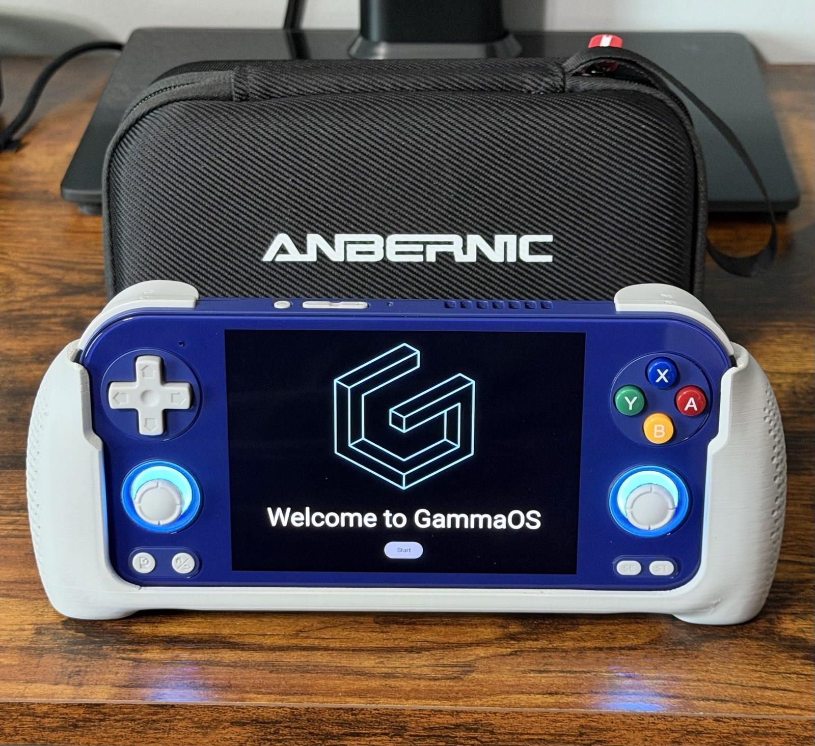 Anbernic RG476H Retro Gaming Handheld Excellent With Case, Grip, GammaOS Lite