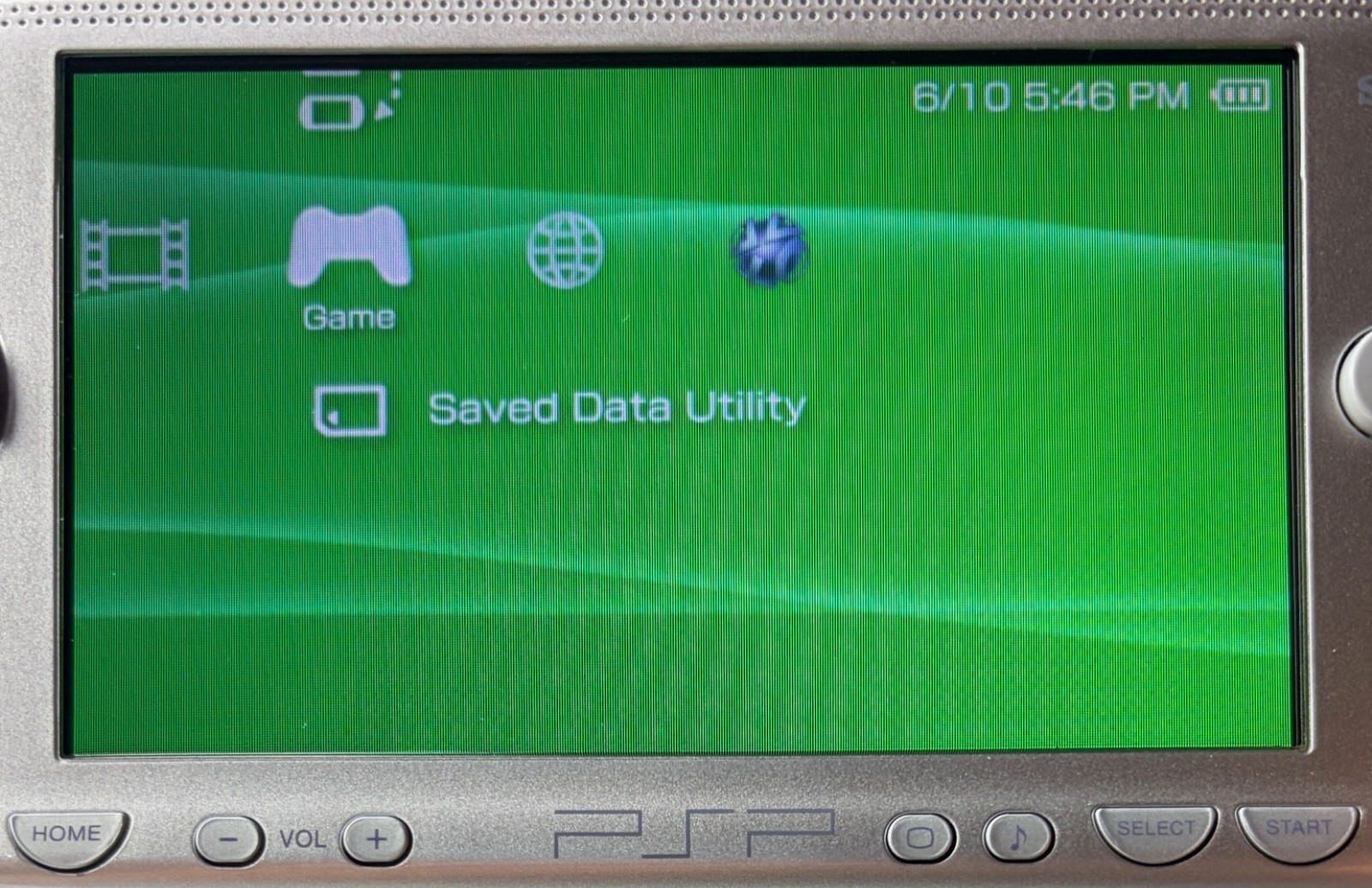 Sony PSP 1000 Handheld Metallic Silver w/ New Battery & Charger *Excellent*