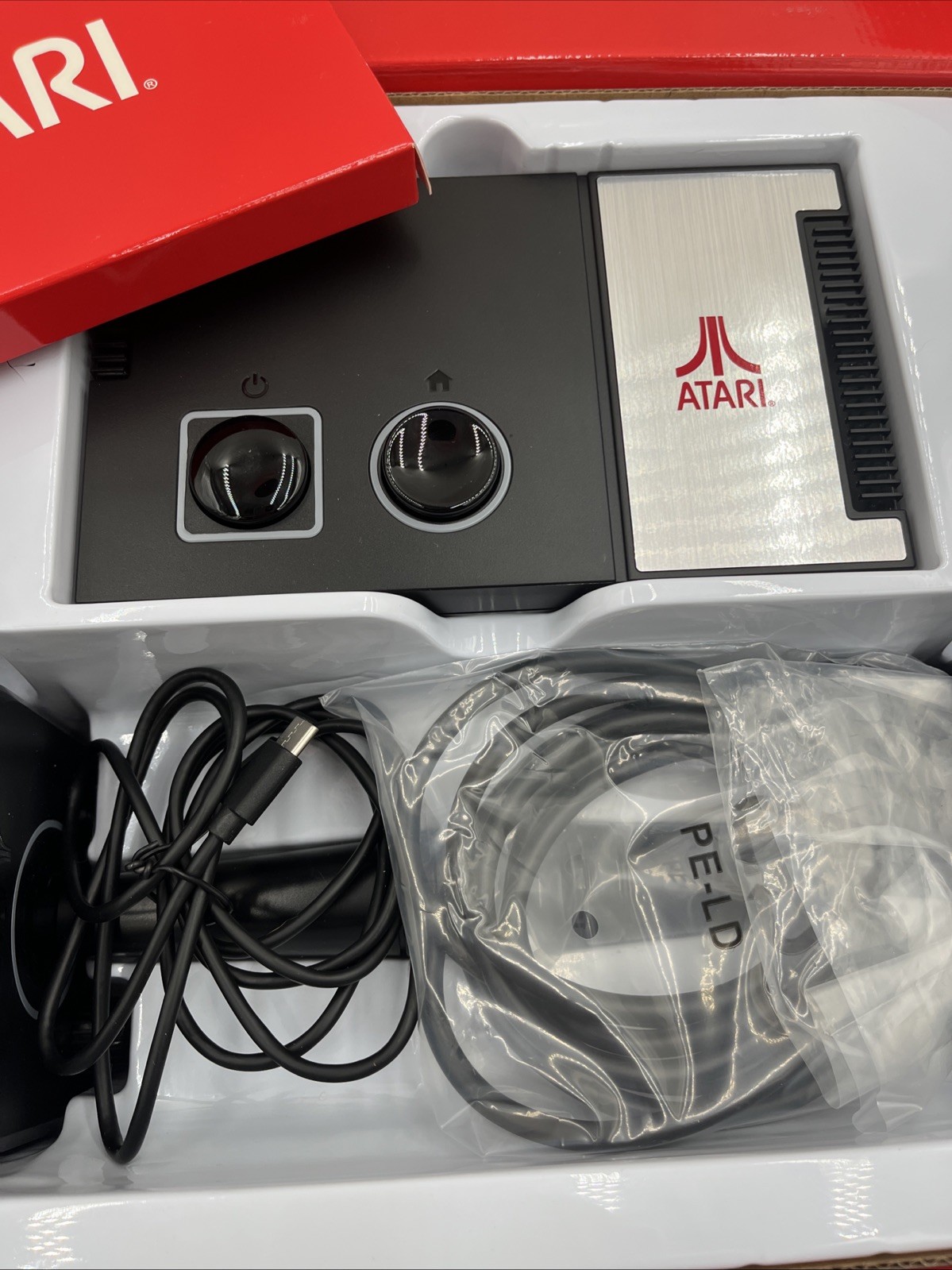 My Arcade Atari GameStation Pro HDMI Console Games 7000 – 2 Wireless Controllers