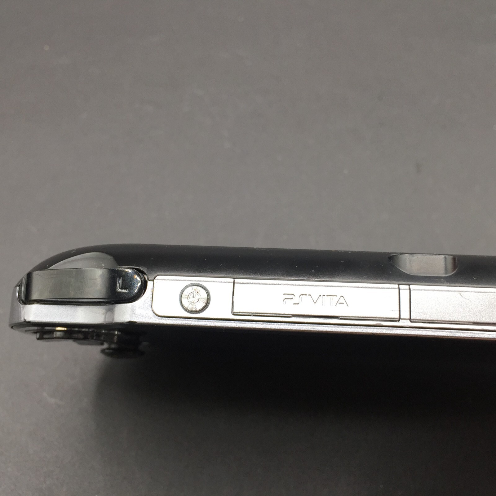 【Very Good】Sony PS Vita PCH-1100 Crystal Black 3G/Wi-Fi Model Console only #Toy0