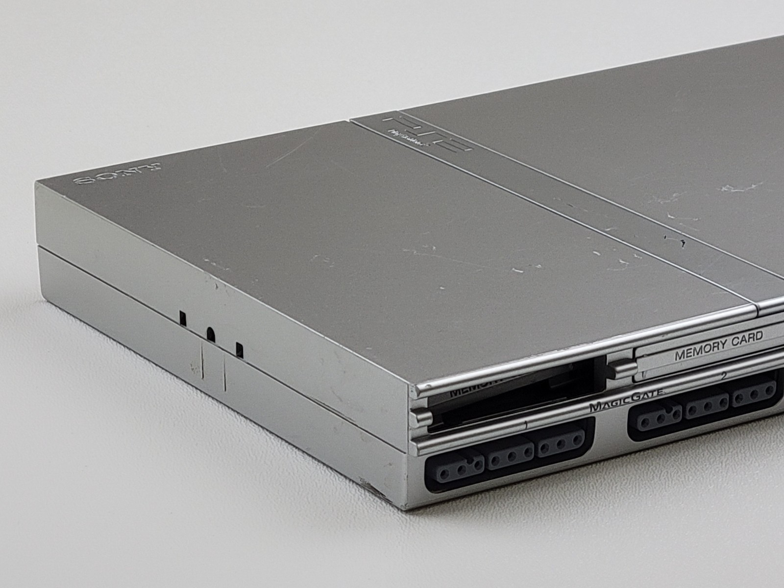 Sony PlayStation 2 PS2 Slim (SCPH-79001) – Silver – Console ONLY – SMALL ISSUE