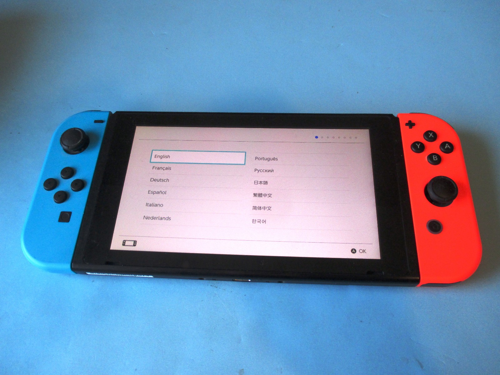 Nintendo Switch System 32GB Console w/Neon Red & Blue Joy-Cons in Box +