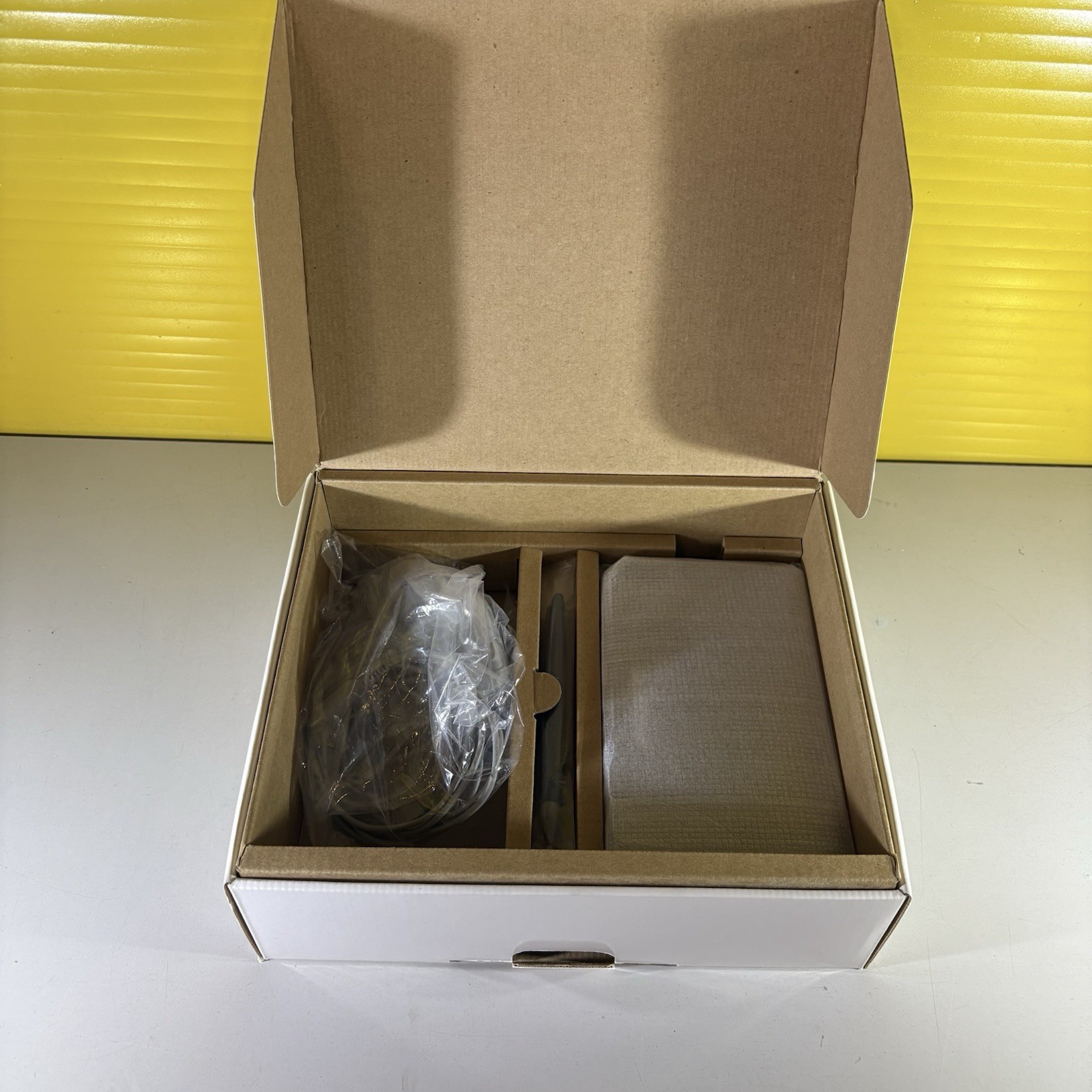 Nintendo DSi XL BLACK COMPLETE Handheld Console with Original Box