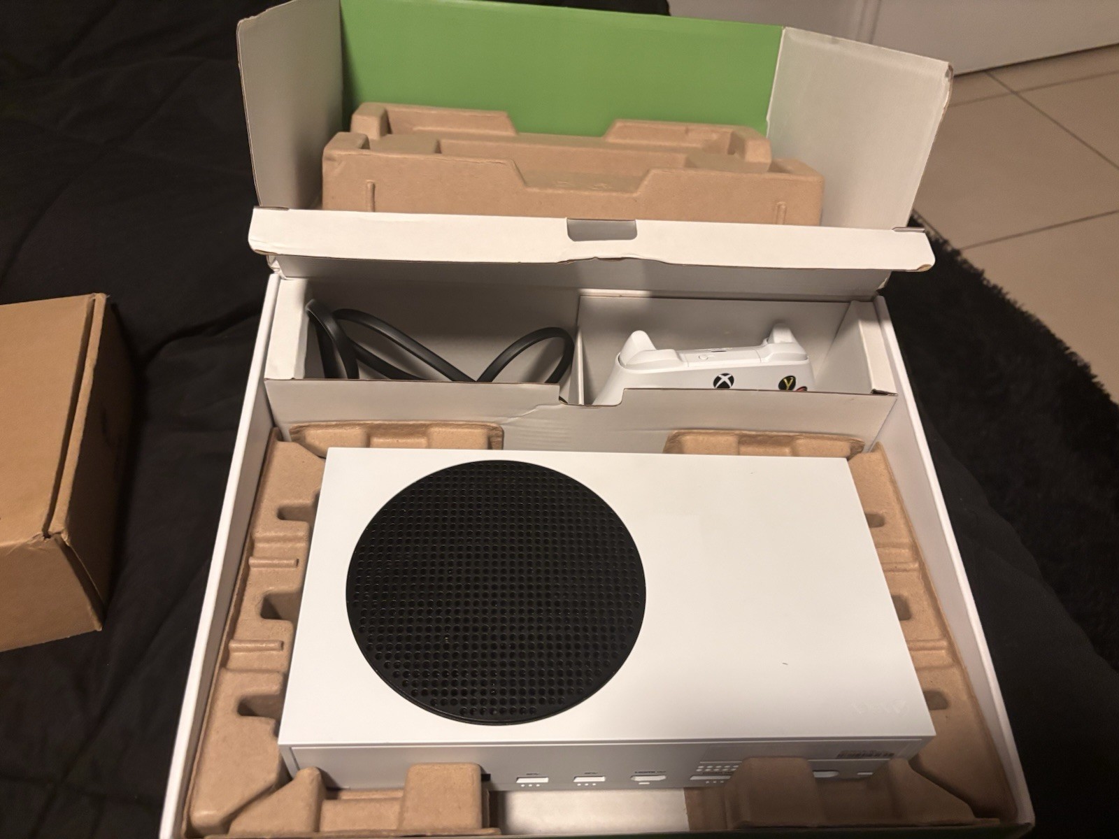 Xbox Series S 512GB With Other Accessories for Top Tier Gaming