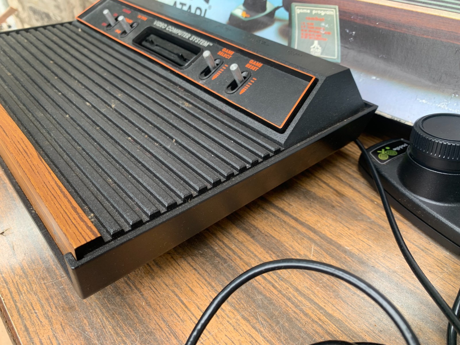 Atari CX-2600A Video Computer System Game Console W/ 2 Controllers Paddles & Box