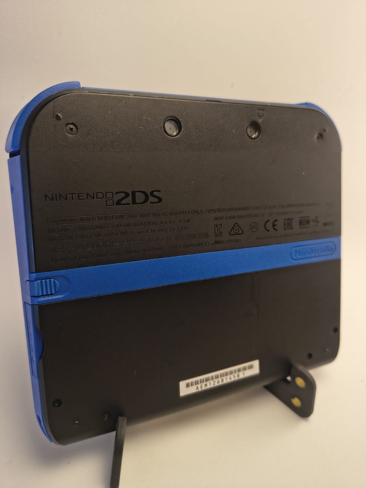 Nintendo 2DS FTR-001 Black & Blue Working & COMPLETE 4GB SD Great Condition