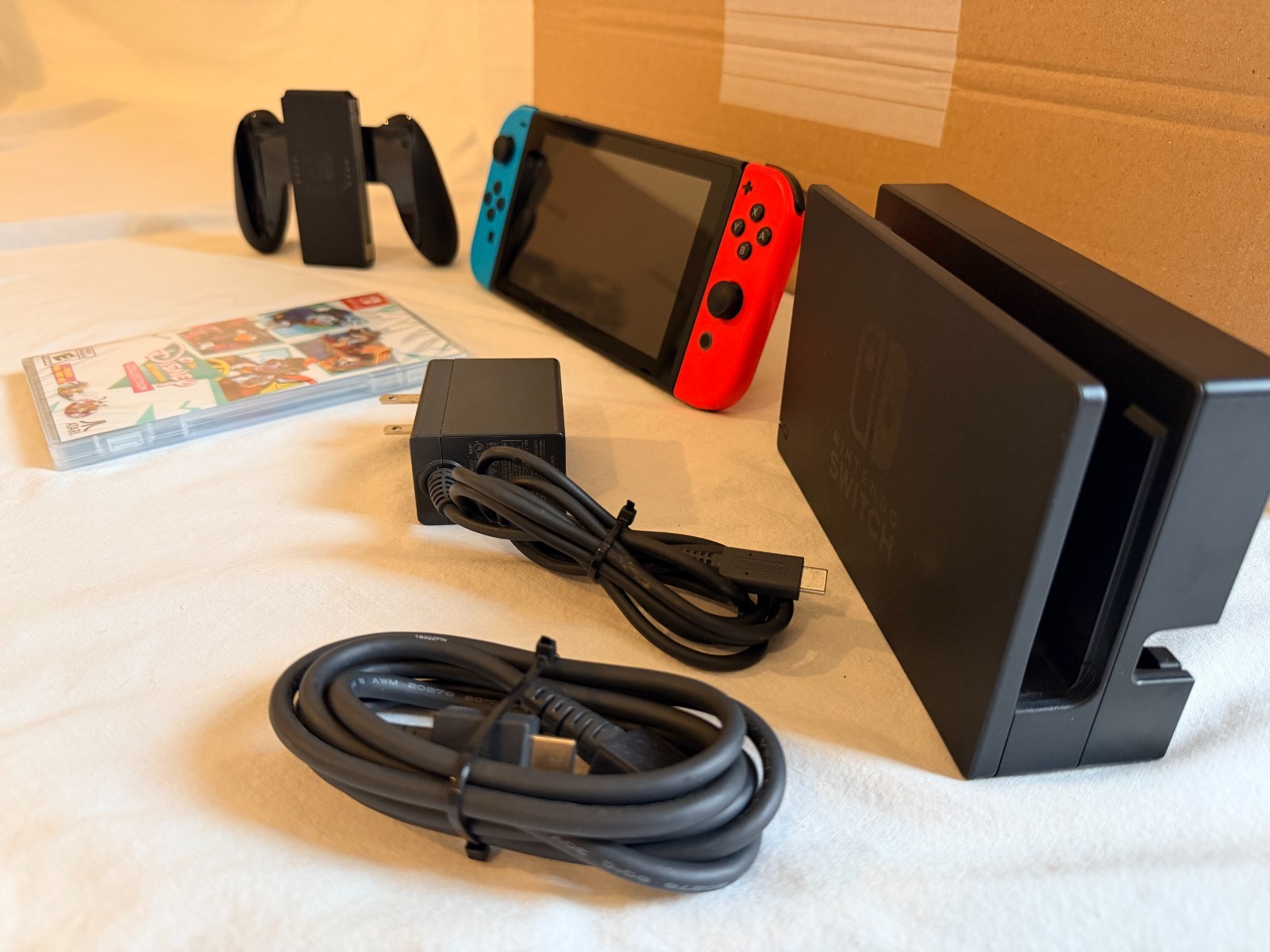 Nintendo Switch Console Bundle, MOD HAC-001, Great Condition, NEW DISNEY Game!!!