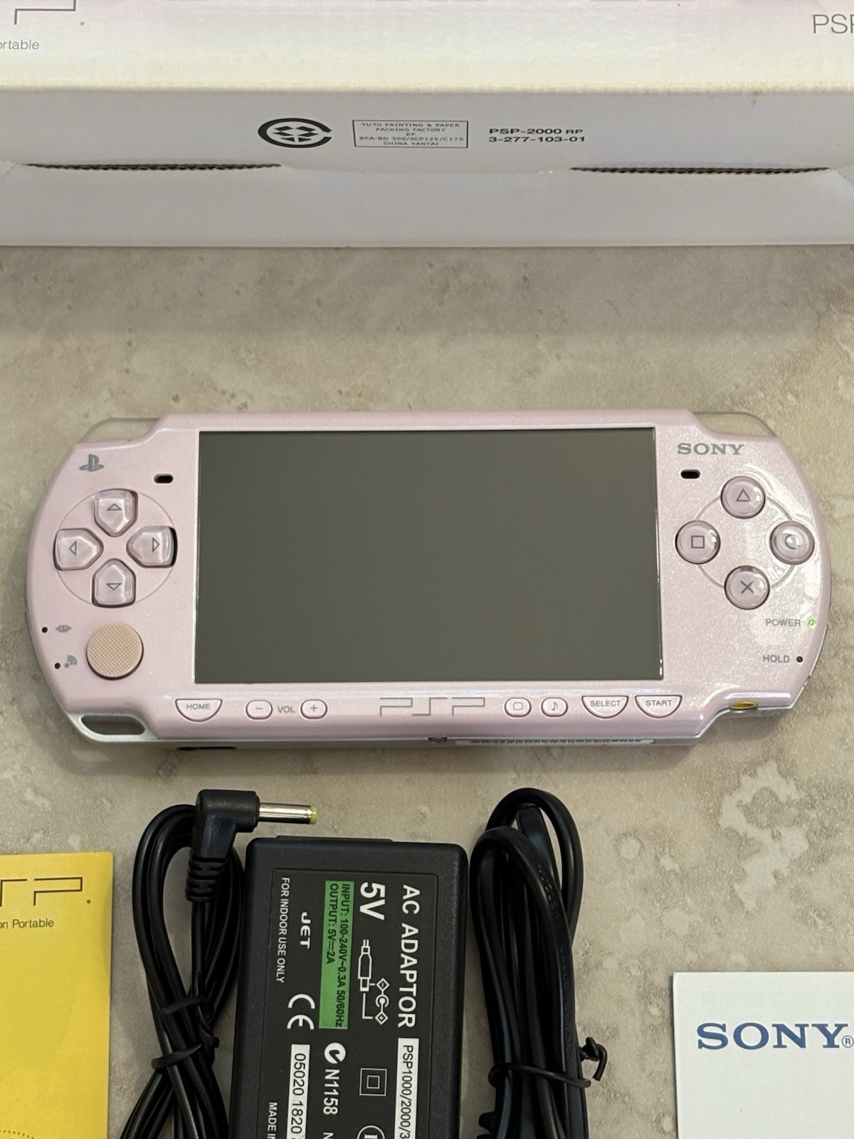 Sony PSP 2000 Console, Pink Near Mint Complete In Box USA Seller