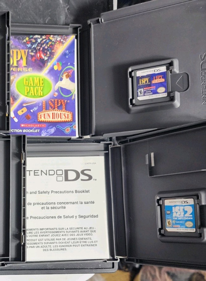 Nintendo DS Silver Black with Charger and 4 games