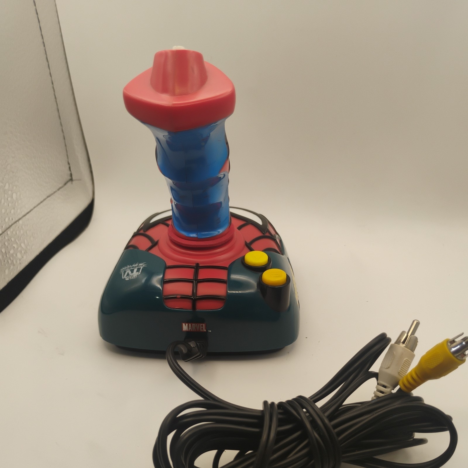 Marvel Spider-Man Plug & Play Microconsole Joystick Red Blue Black Composite RCA