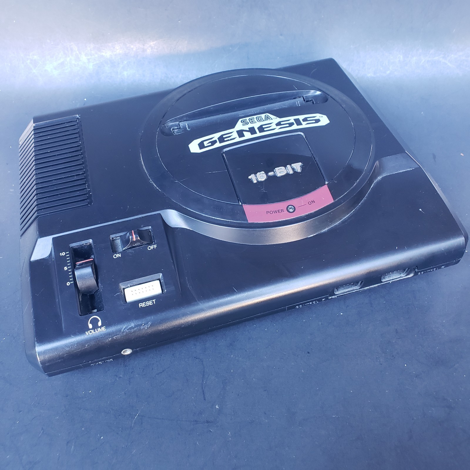 Sega Genesis 1601 16-Bit Console Bundle With Controller & Cables Tested Works
