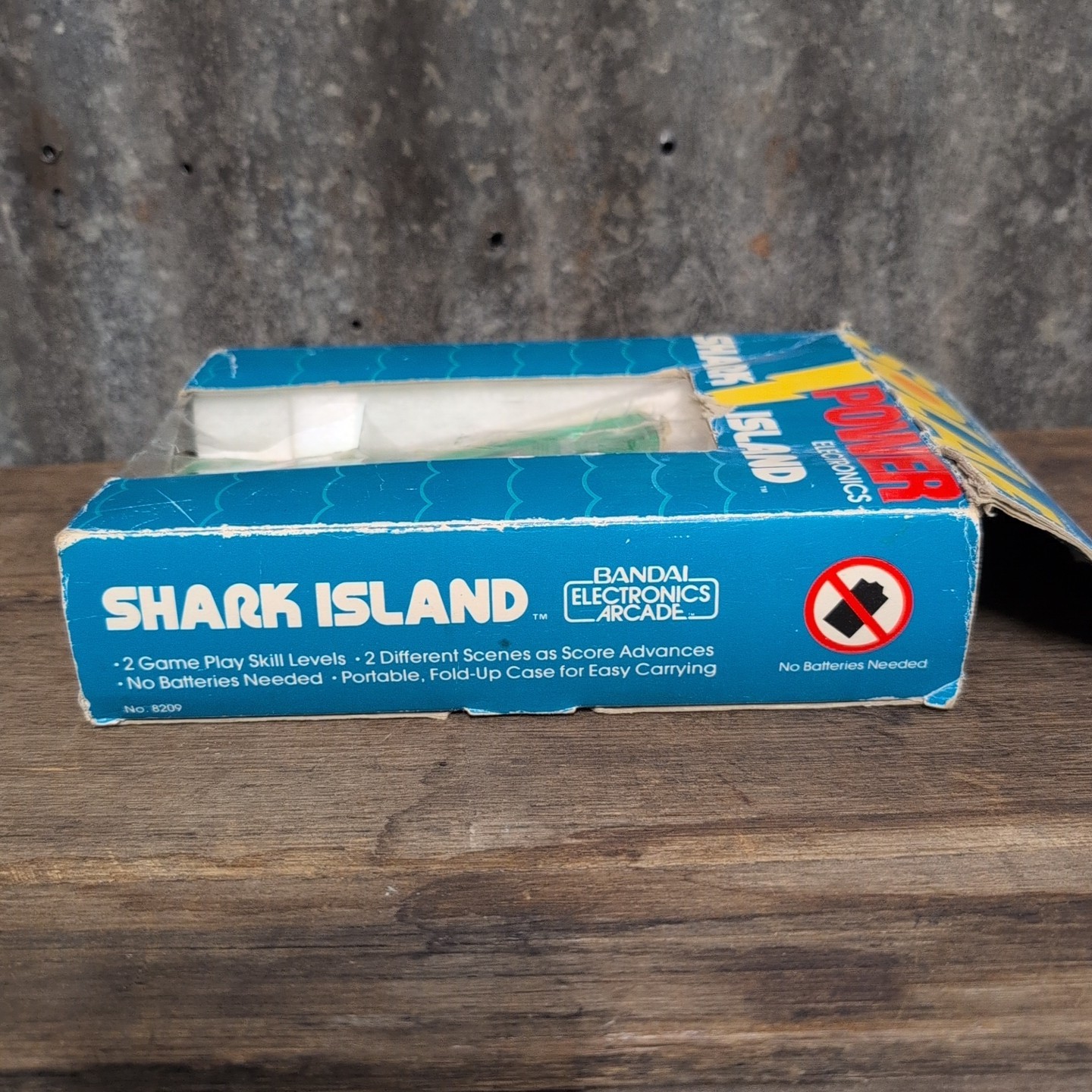 Solar Powered Shark Island Game Bandai Electronics VINTAGE 80s Handheld In Box