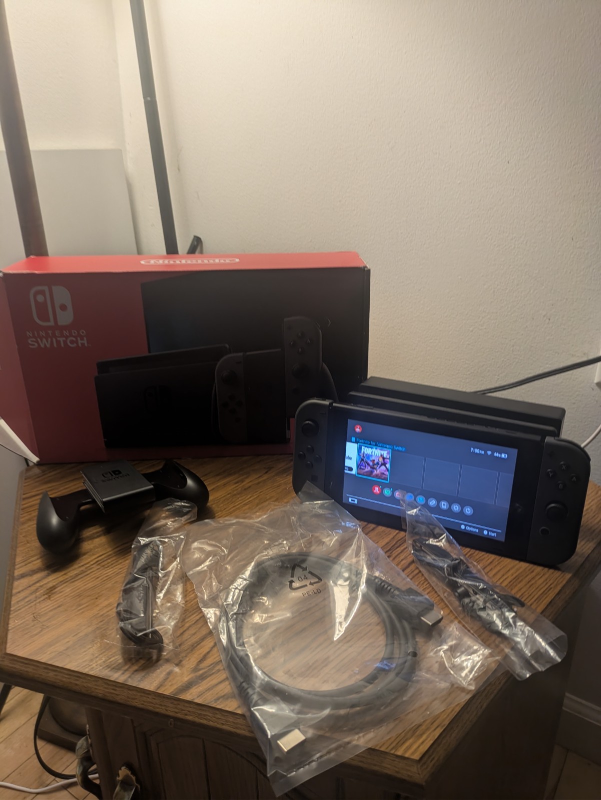 Nintendo Switch 32GB 1080p Wi-Fi Black w/ Joy-Con Dock HDMI USB-C Box