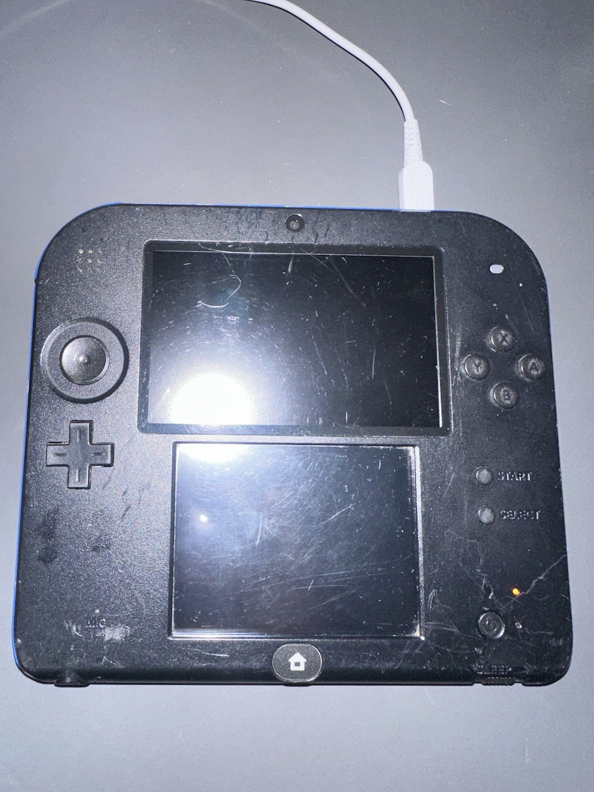 Nintendo 2DS Handheld System Black/Blue working tested no charger no stylus