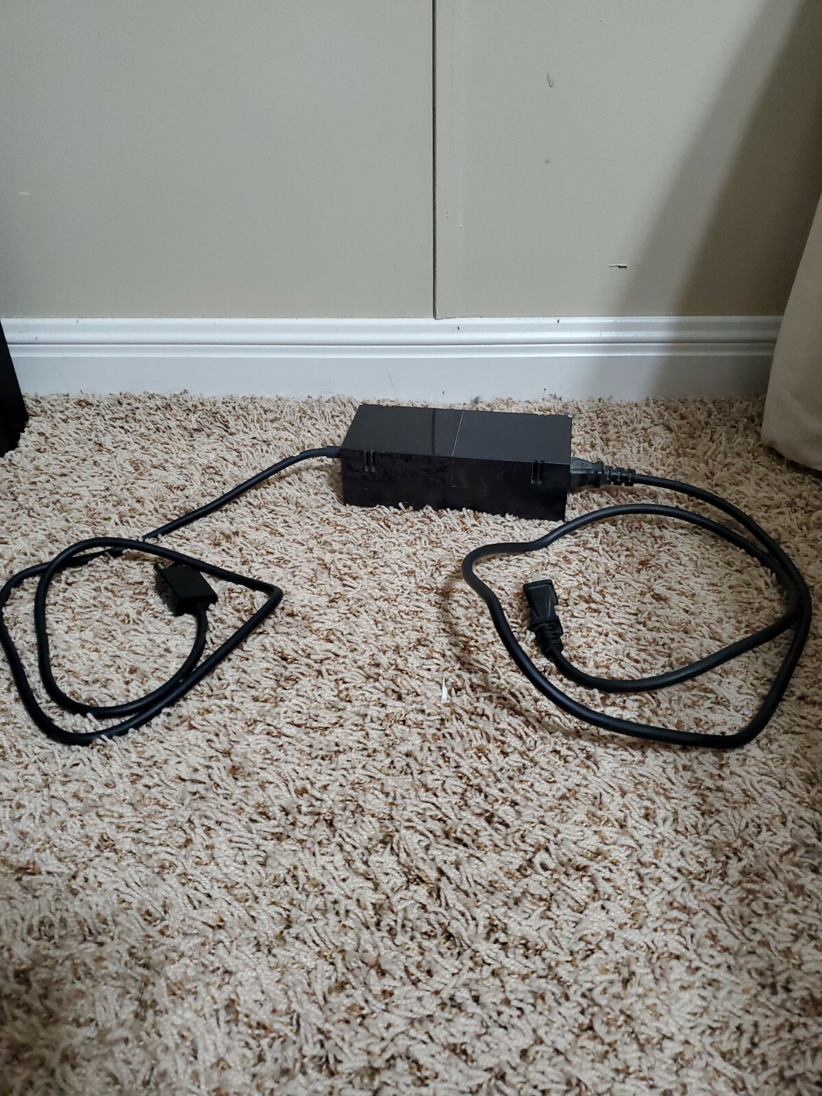 XBOX One, 500Gb. Excellent condition. Plus 2 controllers.