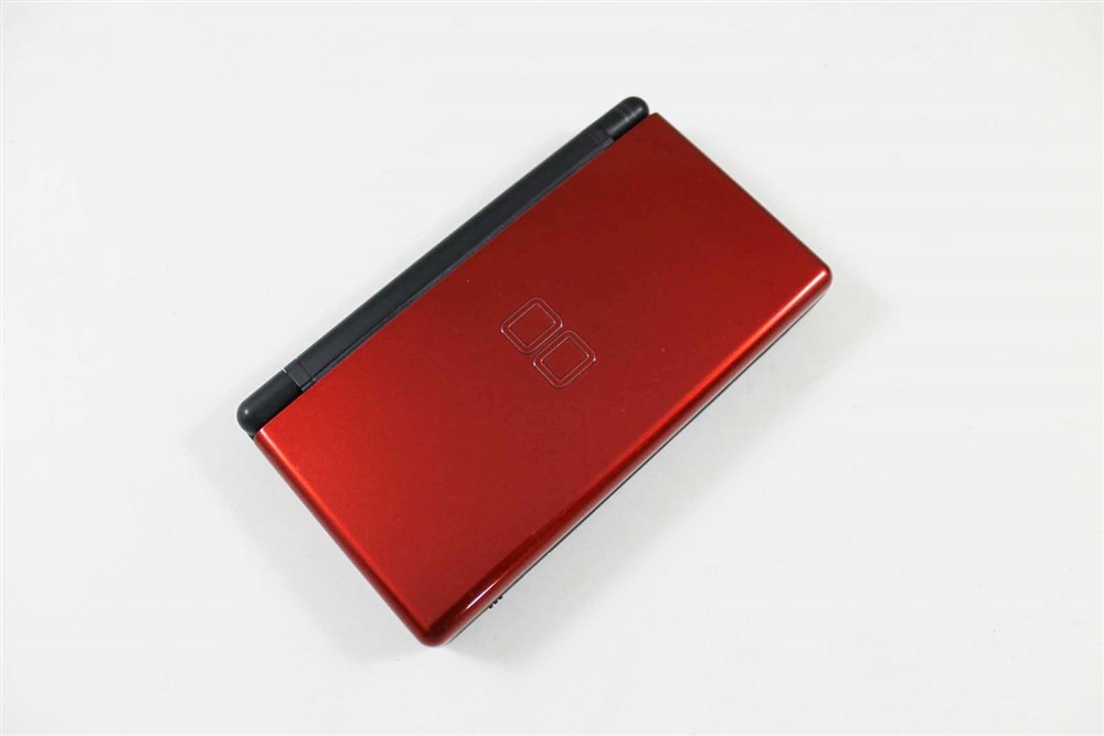 Nintendo DS Lite Red and Black System – Good Working Condition!