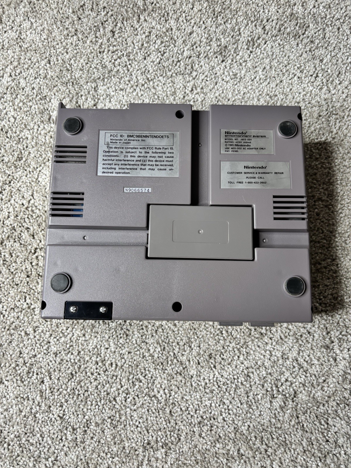 Nintendo NES Gray Video Game Console with Controllers and 3 Games Working good