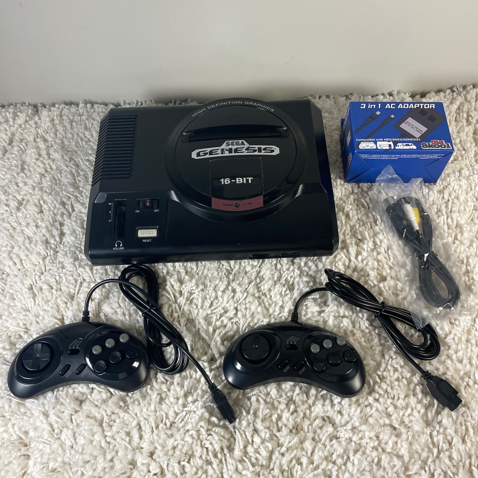 Sega Genesis Model 1 MK-1601 High Defintion Graphics Console Bundle Tested