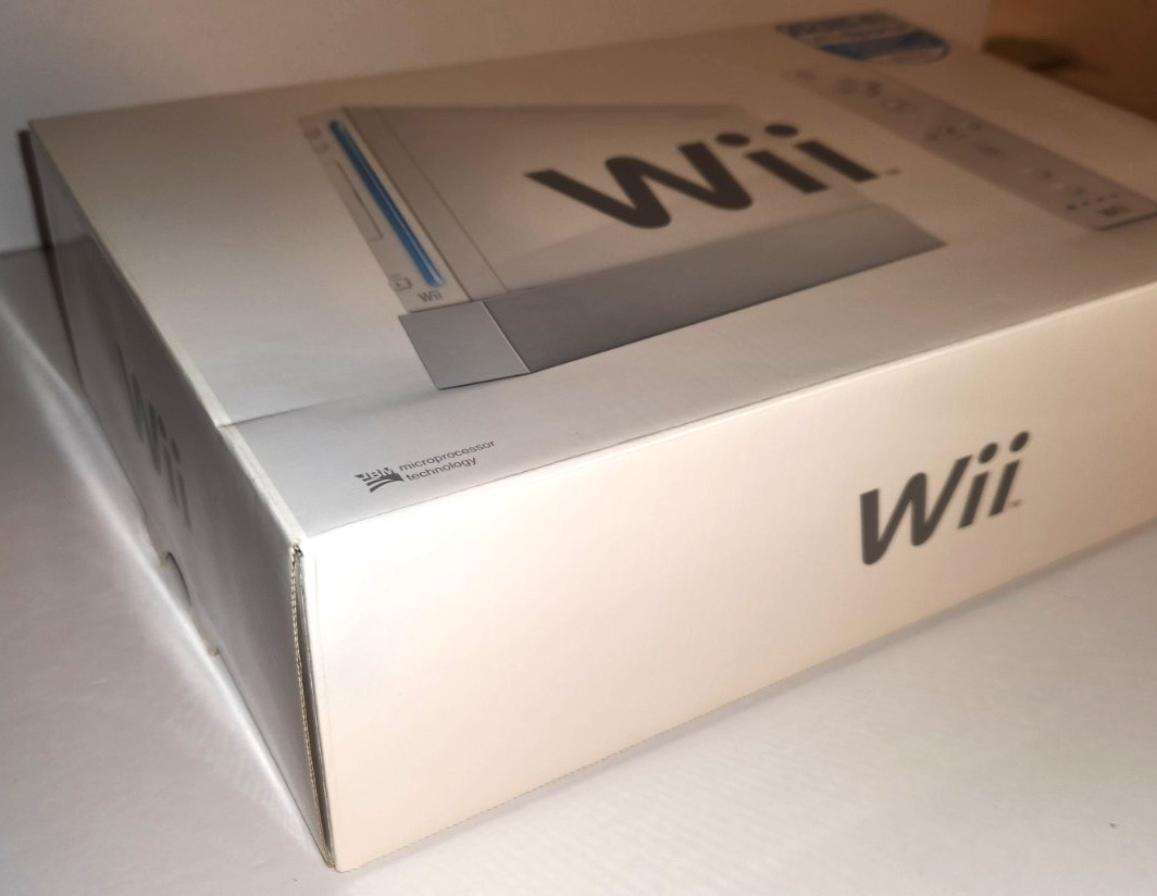 Nintendo Wii White RVL-001 w/ Wii Sports + Extra Remote + Sports Pack- BRAND NEW