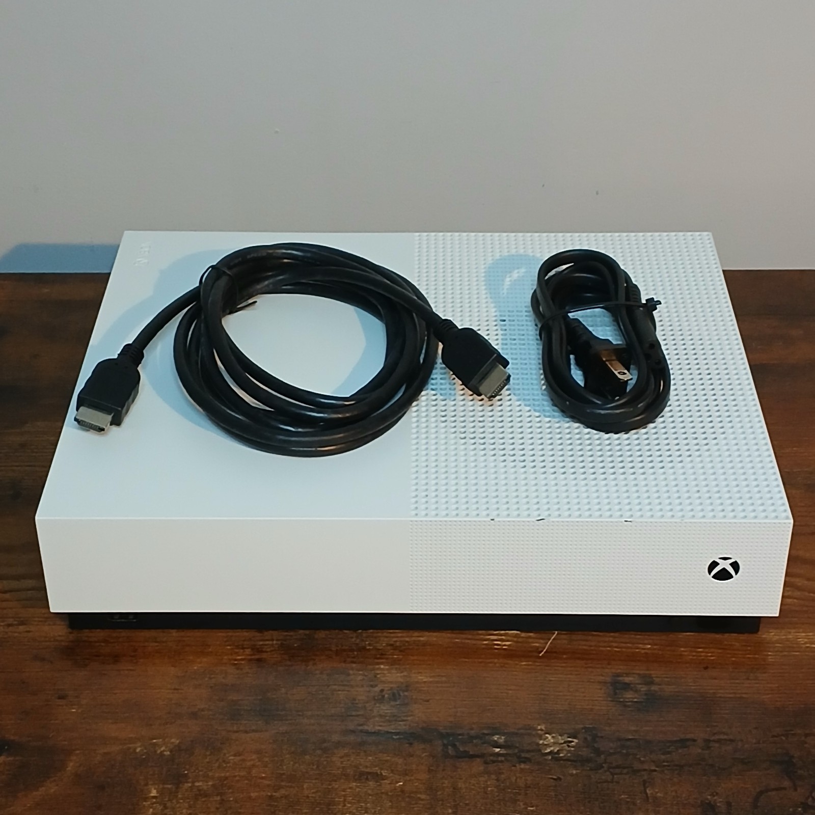 Xbox One S All‑Digital Edition 1TB Console – White – Tested – No Disc Drive
