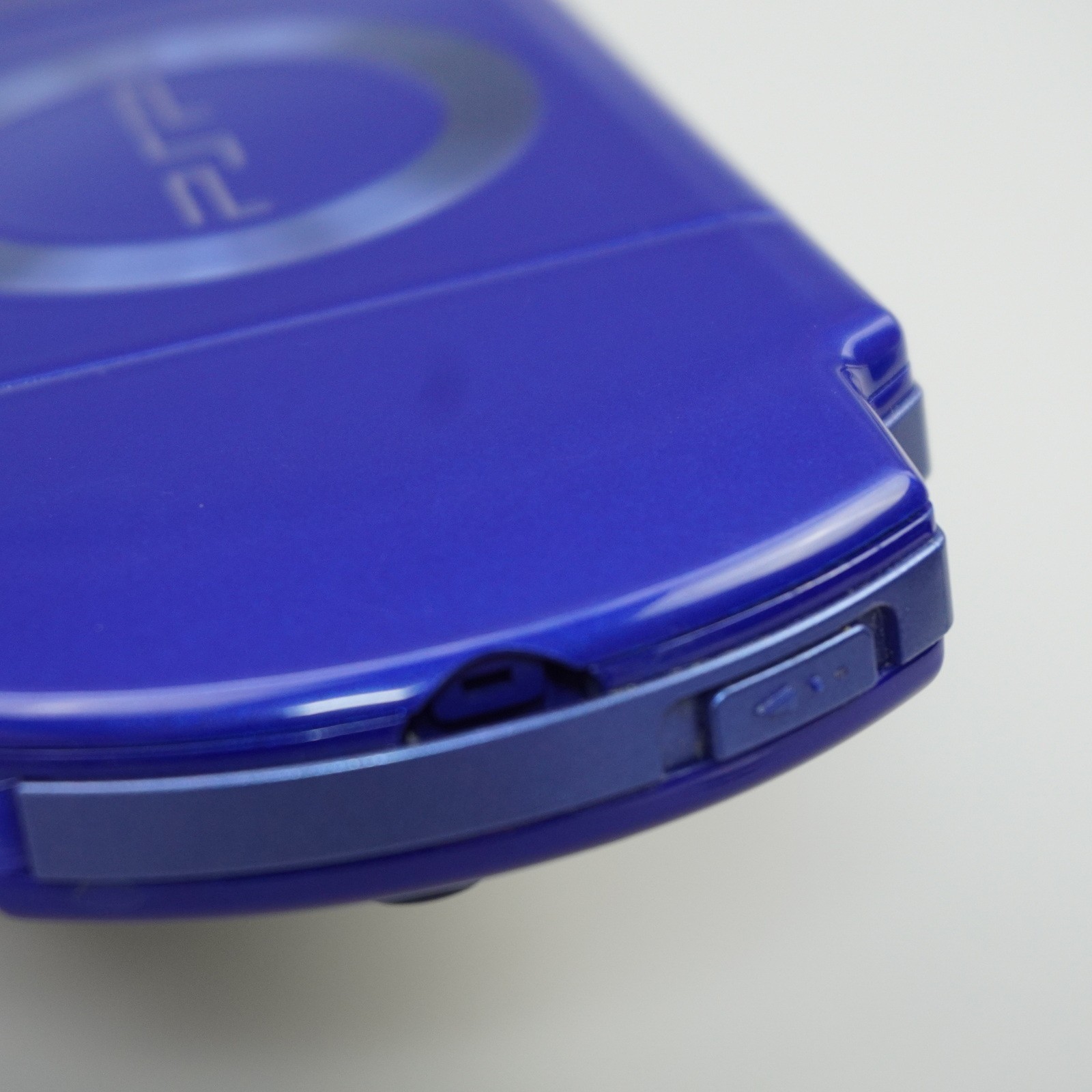 Sony PSP-2000 Console Only Metallic Blue Region Free (NO BATTERY) #5763