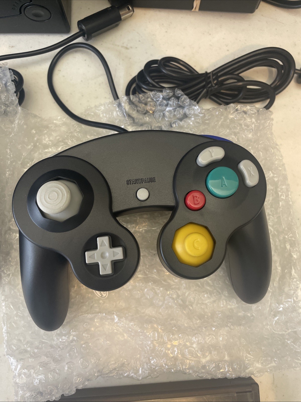 Nintendo GameCube Video Game Console DOL-101 USA Black. 2 Controllers 3 Games
