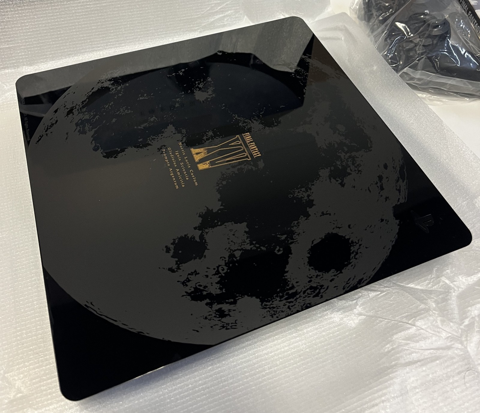 PLAYSTATION 4 FINAL FANTASY XV LUNA EDITION 1TB JAP 2016 CONSOLE NEW NOT SEALED