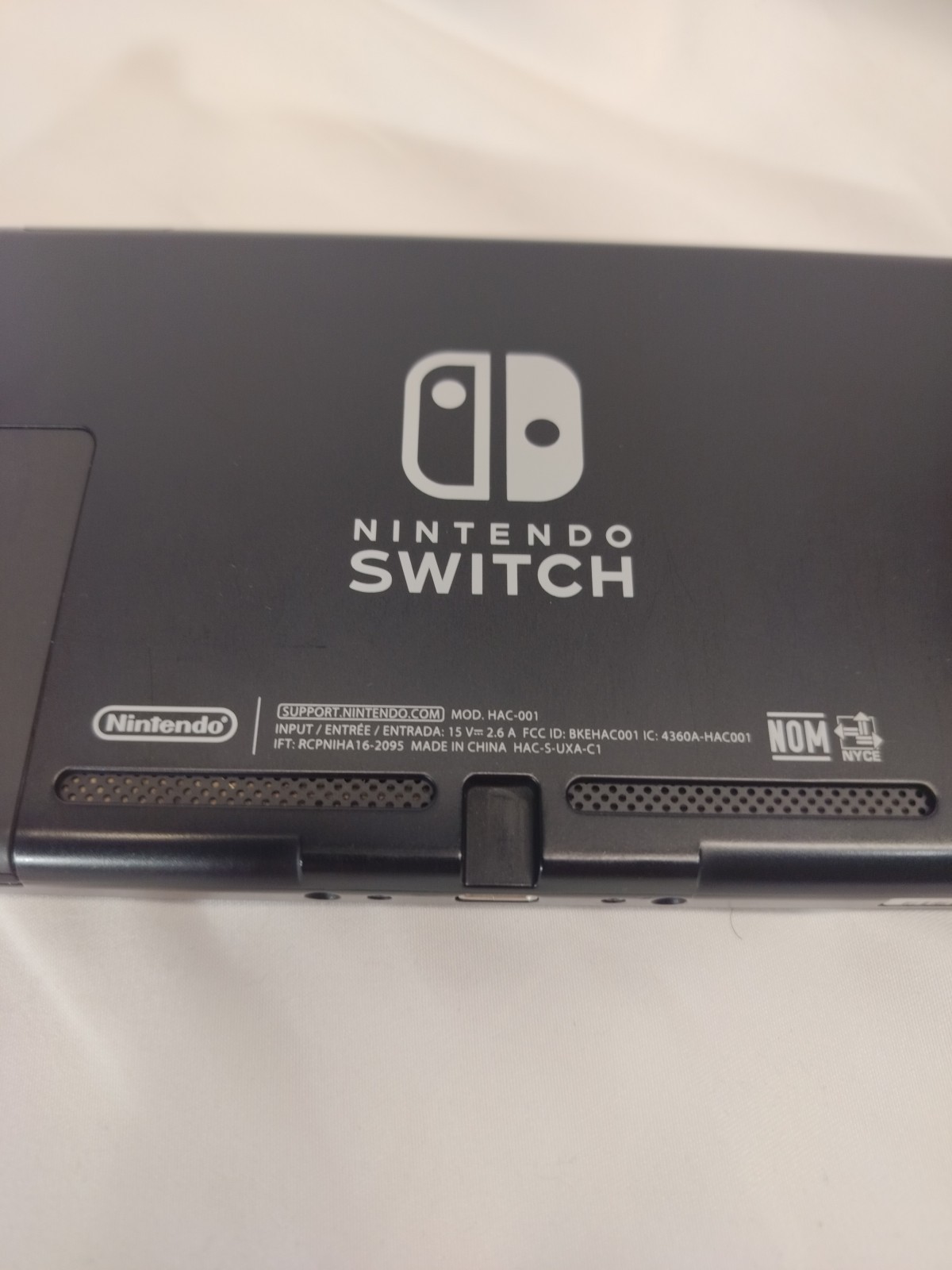 Nintendo Switch Bundle – HAC-001 Red & Blue Joycons – Charger – 5 Games Tested!
