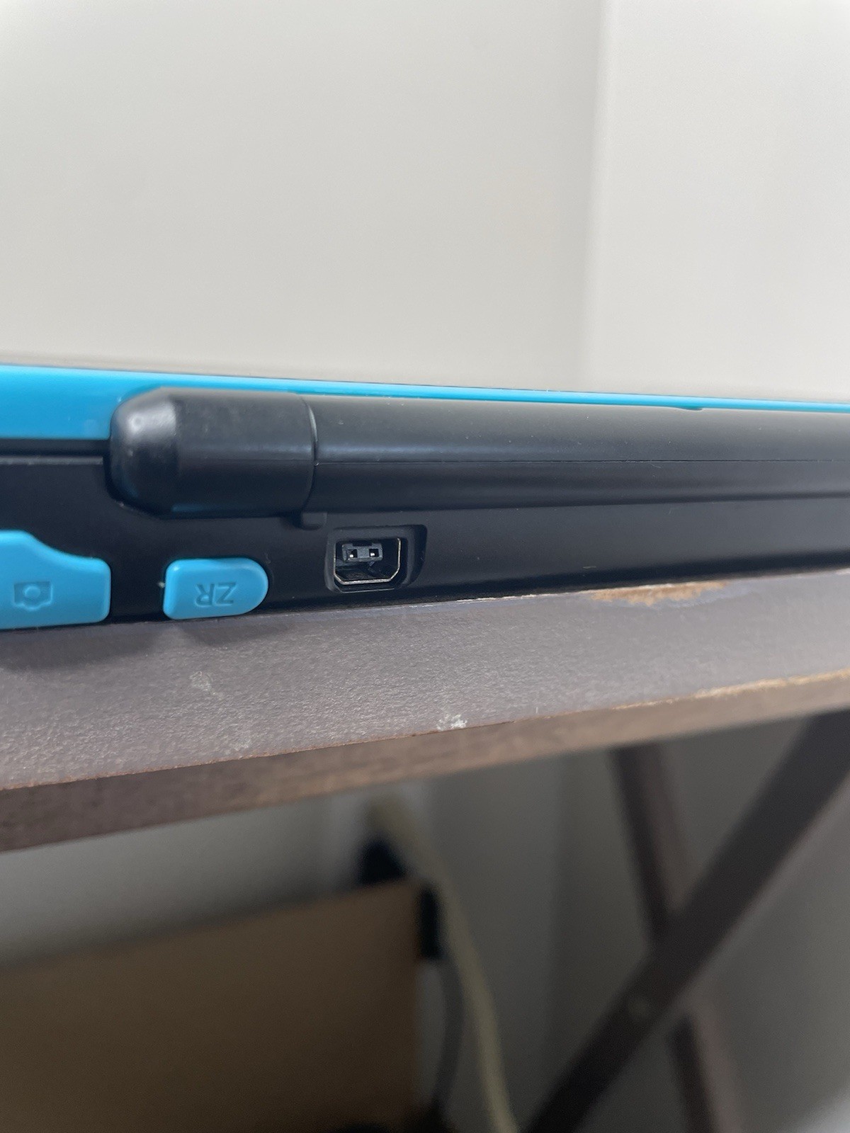 Nintendo 2DS XL Console – Black Turquoise
