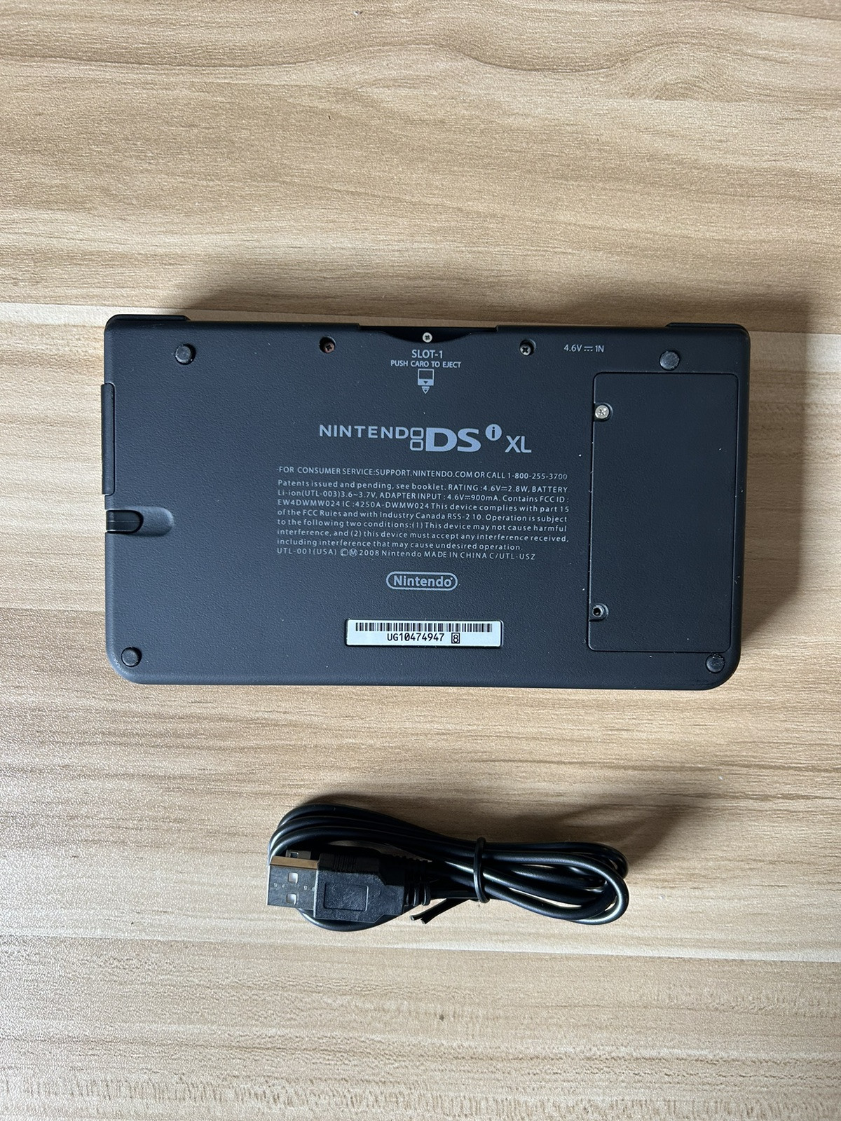 USA VERSION Yellow Nintendo DSi XL Handheld System with Charger FAST SHIPPING