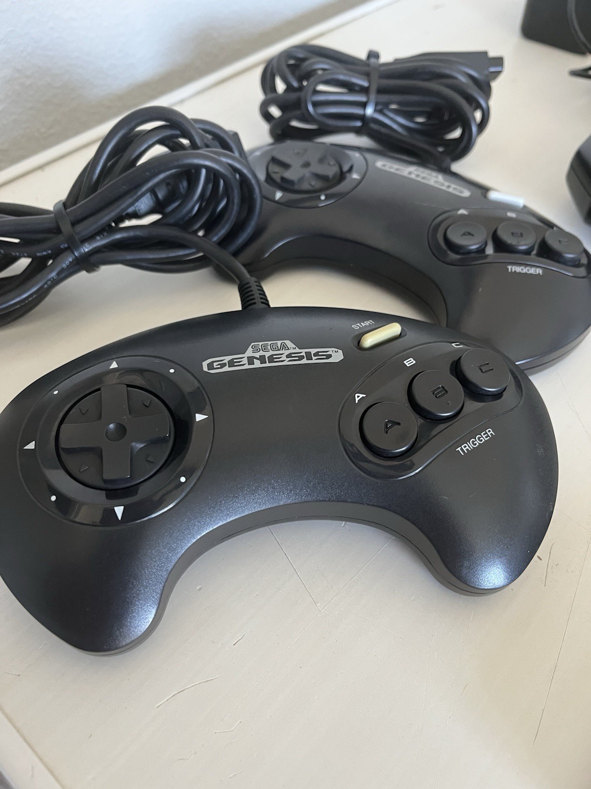 SEGA Genesis with Controllers Wires and Games MK-1631 Mortal Kombat