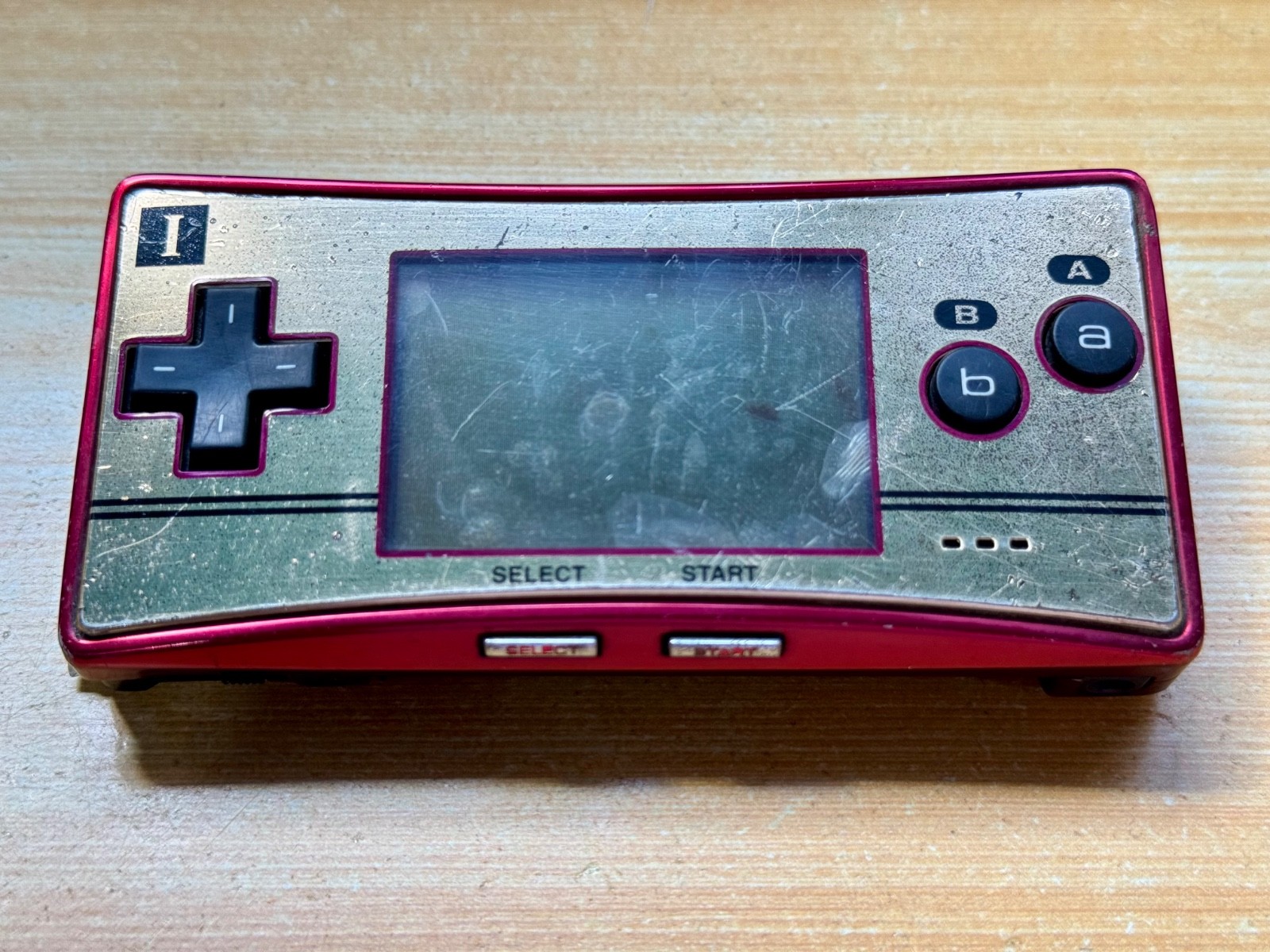 Nintendo Gameboy Micro OXY001 Famicom 20th Anniversary Red Gold Handheld Console