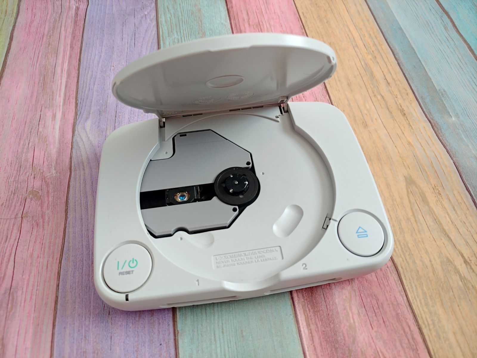 Sony Playstation 1 ps one SCPH-102 psone plays discs from all regions
